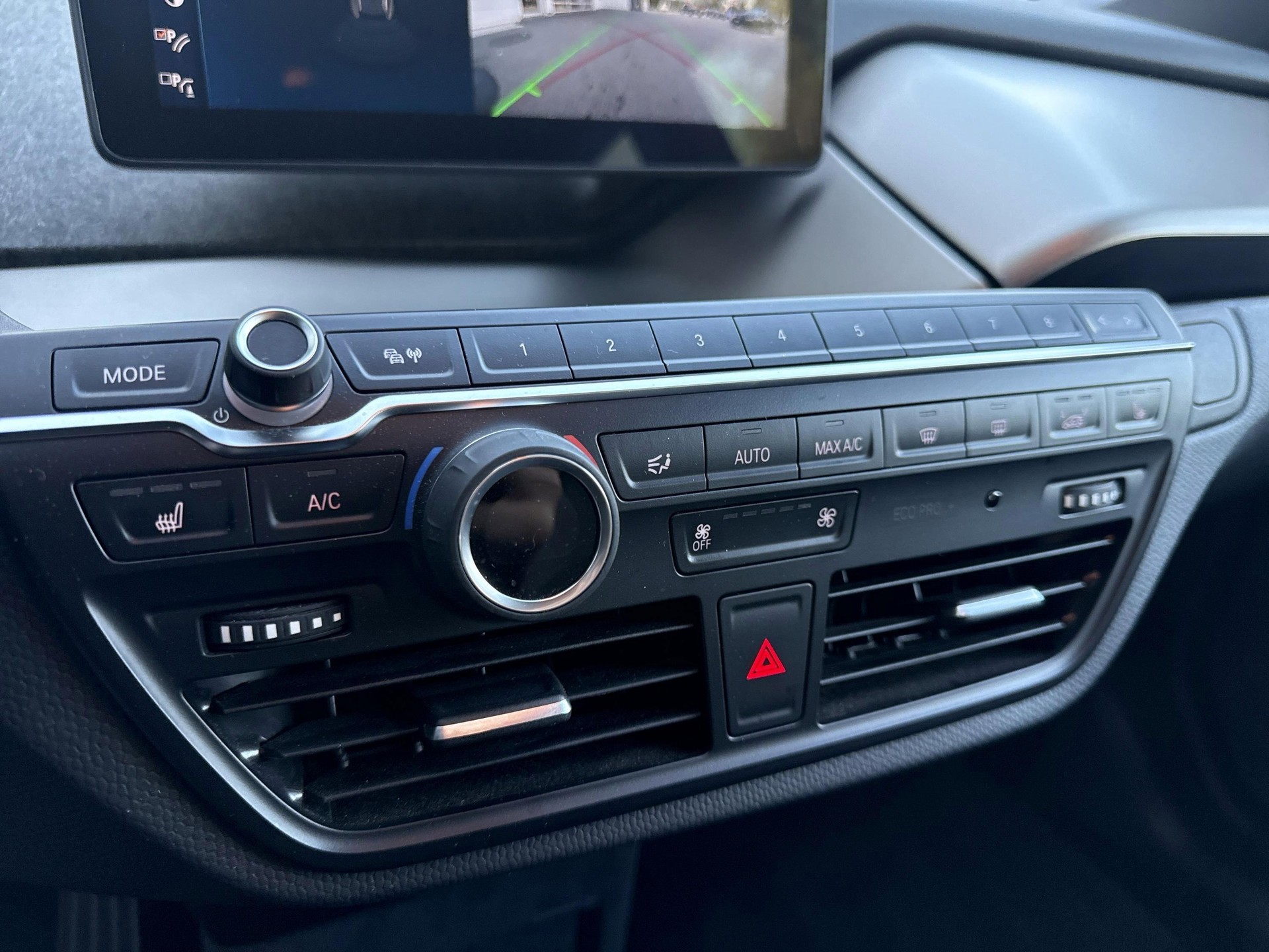 BMW i3 (120Ah)-image-16
