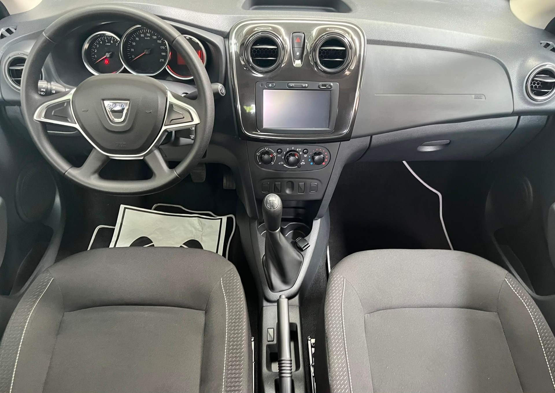 DACIA Sandero 1.0 Comfort-image-12