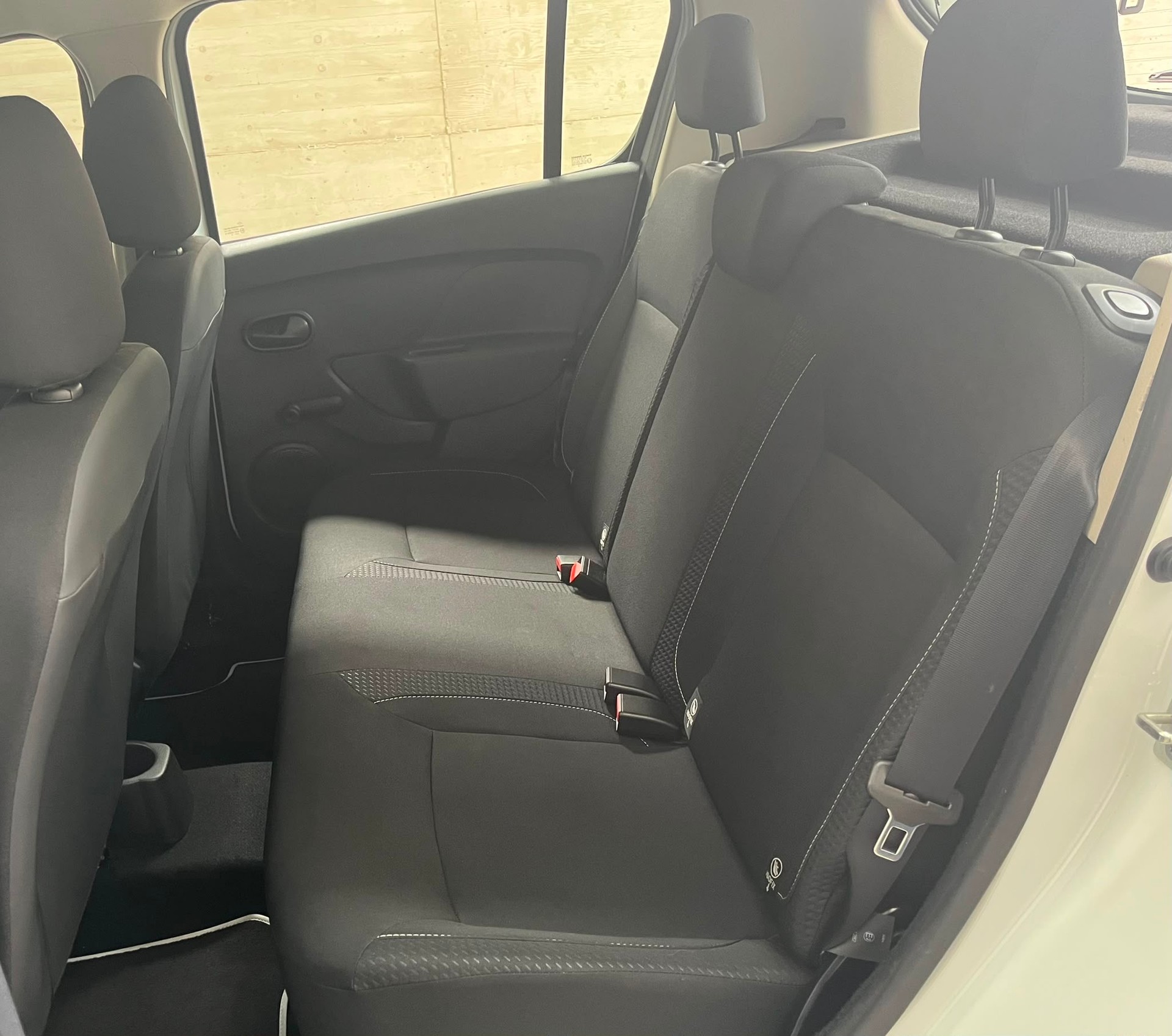 DACIA Sandero 1.0 Comfort-image-13