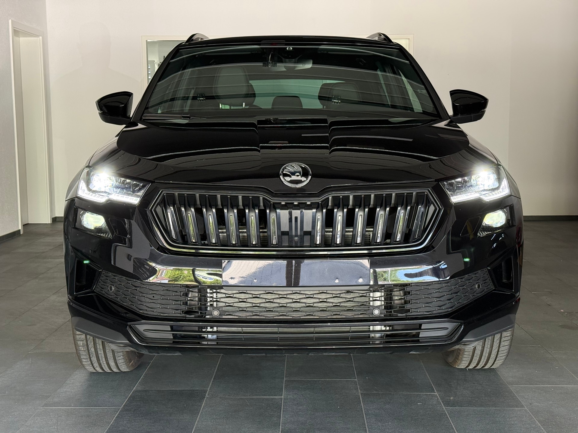 SKODA Karoq 2.0 TSI SportLine 4x4 DSG-image-5