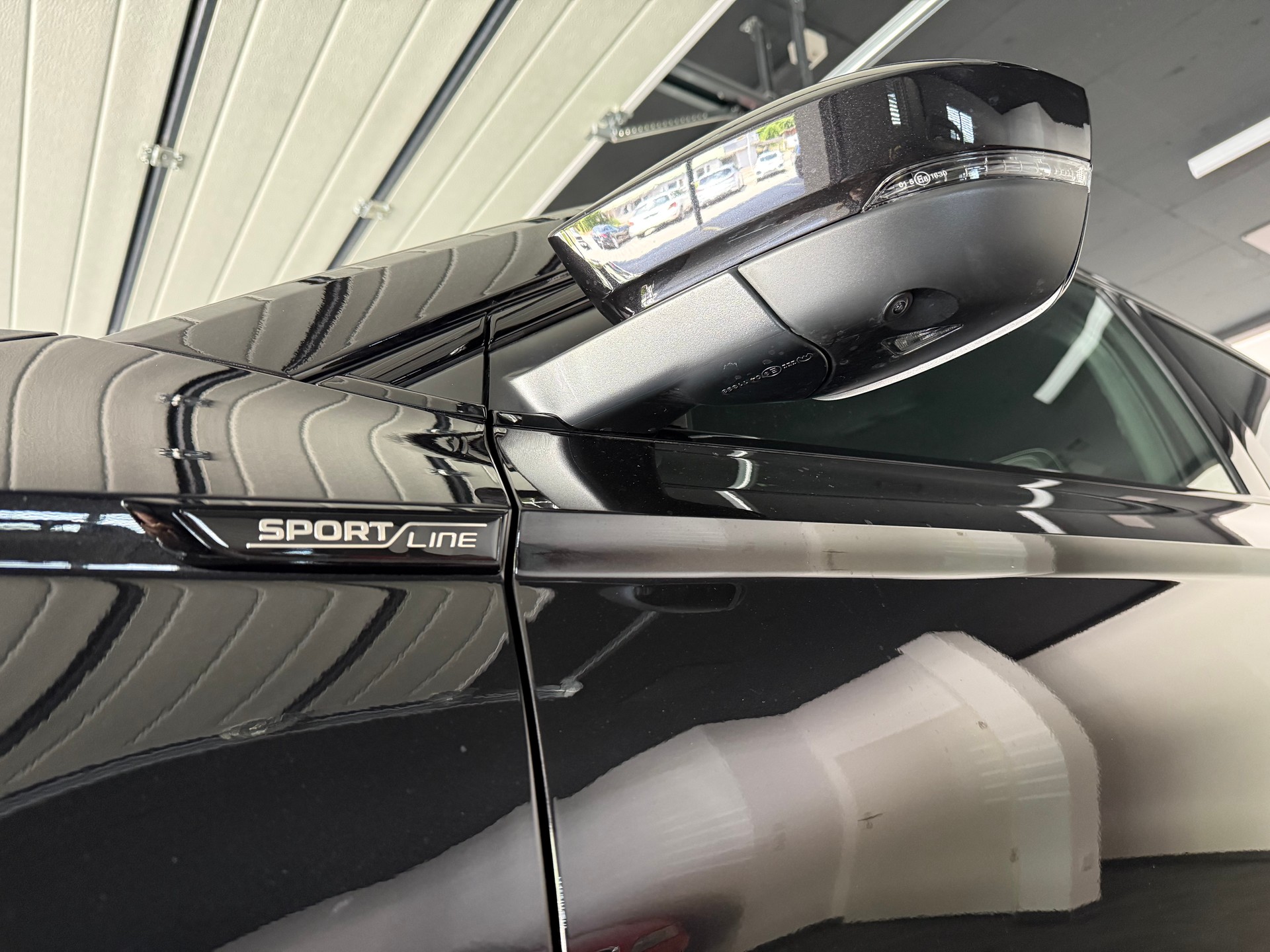 SKODA Karoq 2.0 TSI SportLine 4x4 DSG-image-4