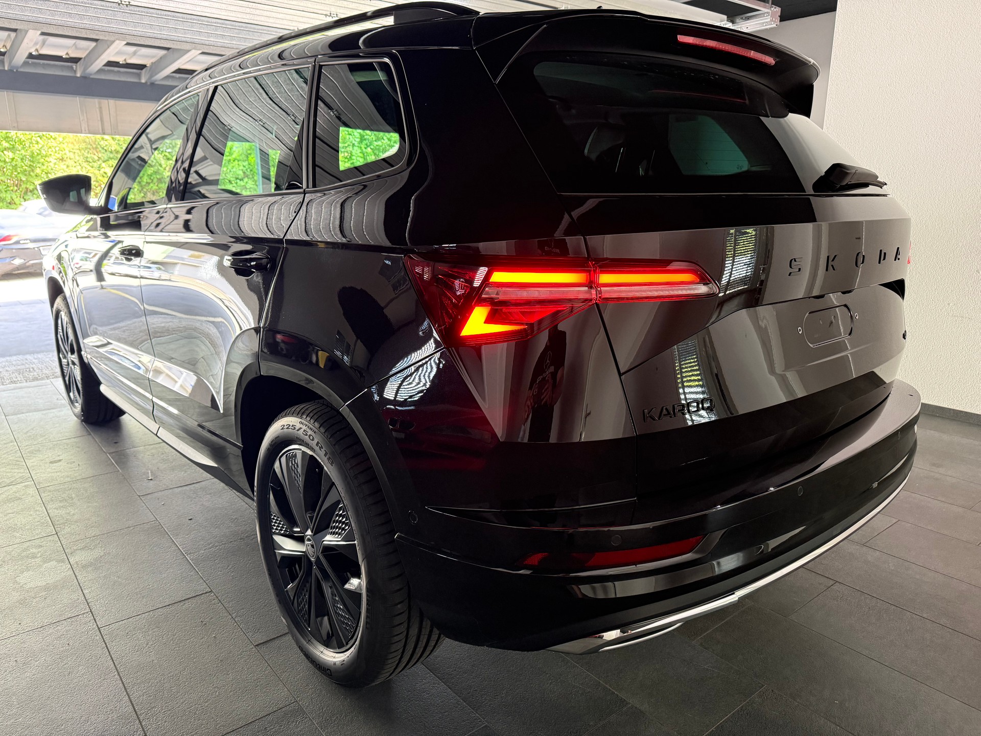 SKODA Karoq 2.0 TSI SportLine 4x4 DSG-image-3