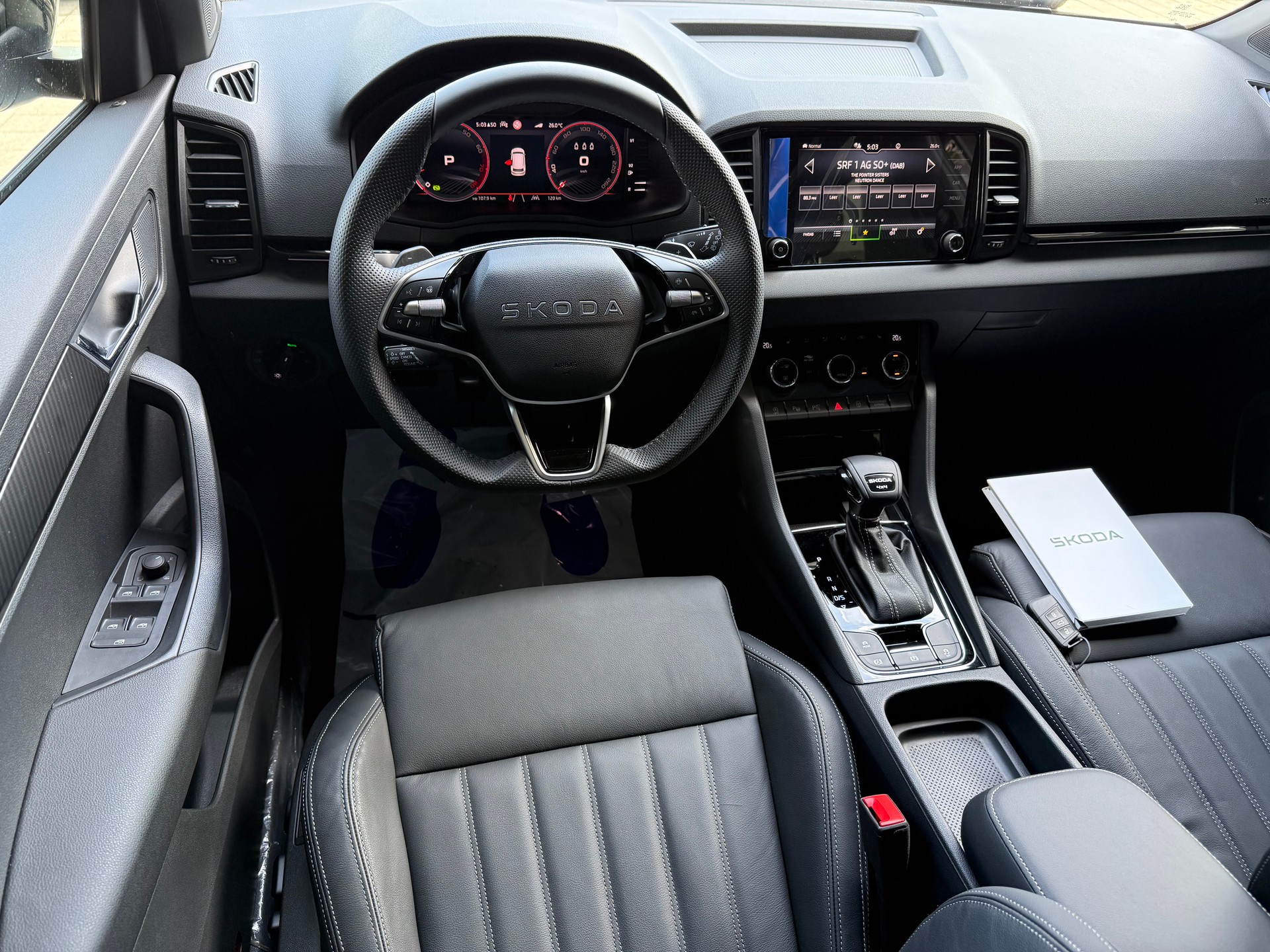 SKODA Karoq 2.0 TSI SportLine 4x4 DSG-image-8