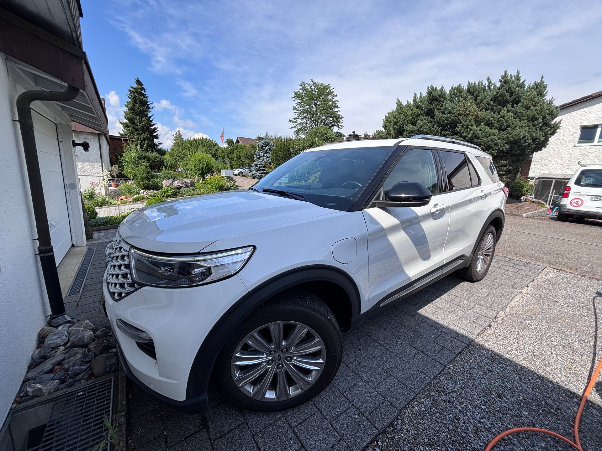 FORD 3.0 V6 Plug-in Hybrid Platinum-image-0