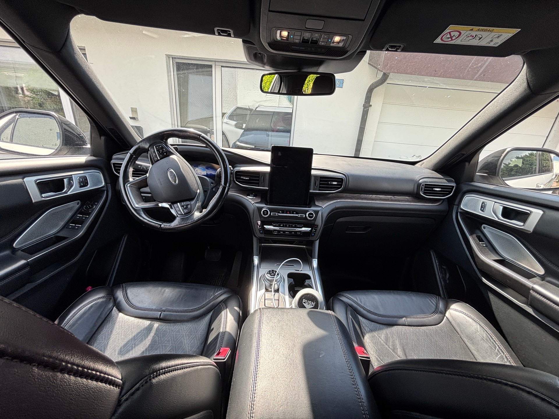 FORD 3.0 V6 Plug-in Hybrid Platinum-image-3