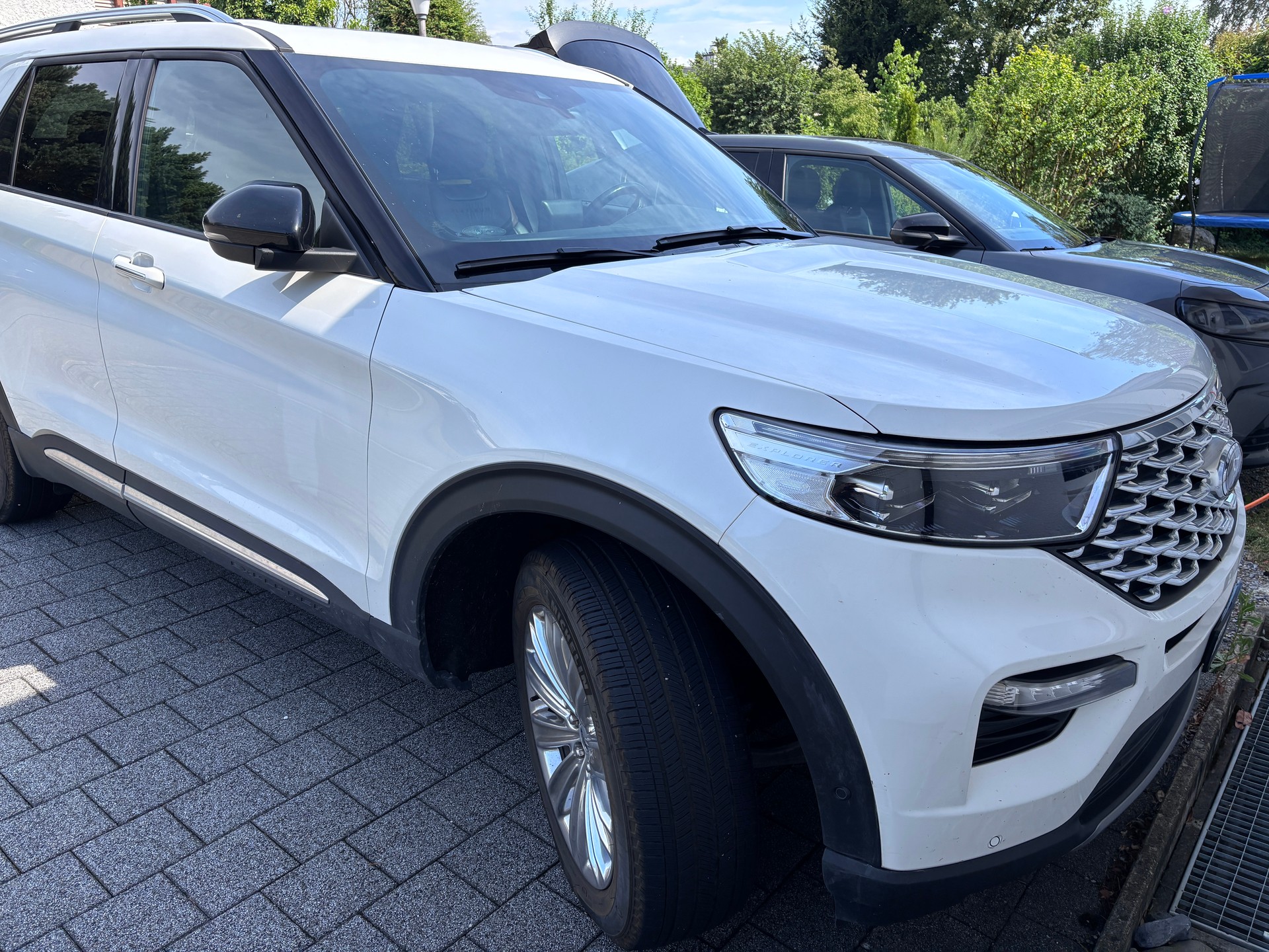 FORD 3.0 V6 Plug-in Hybrid Platinum-image-2