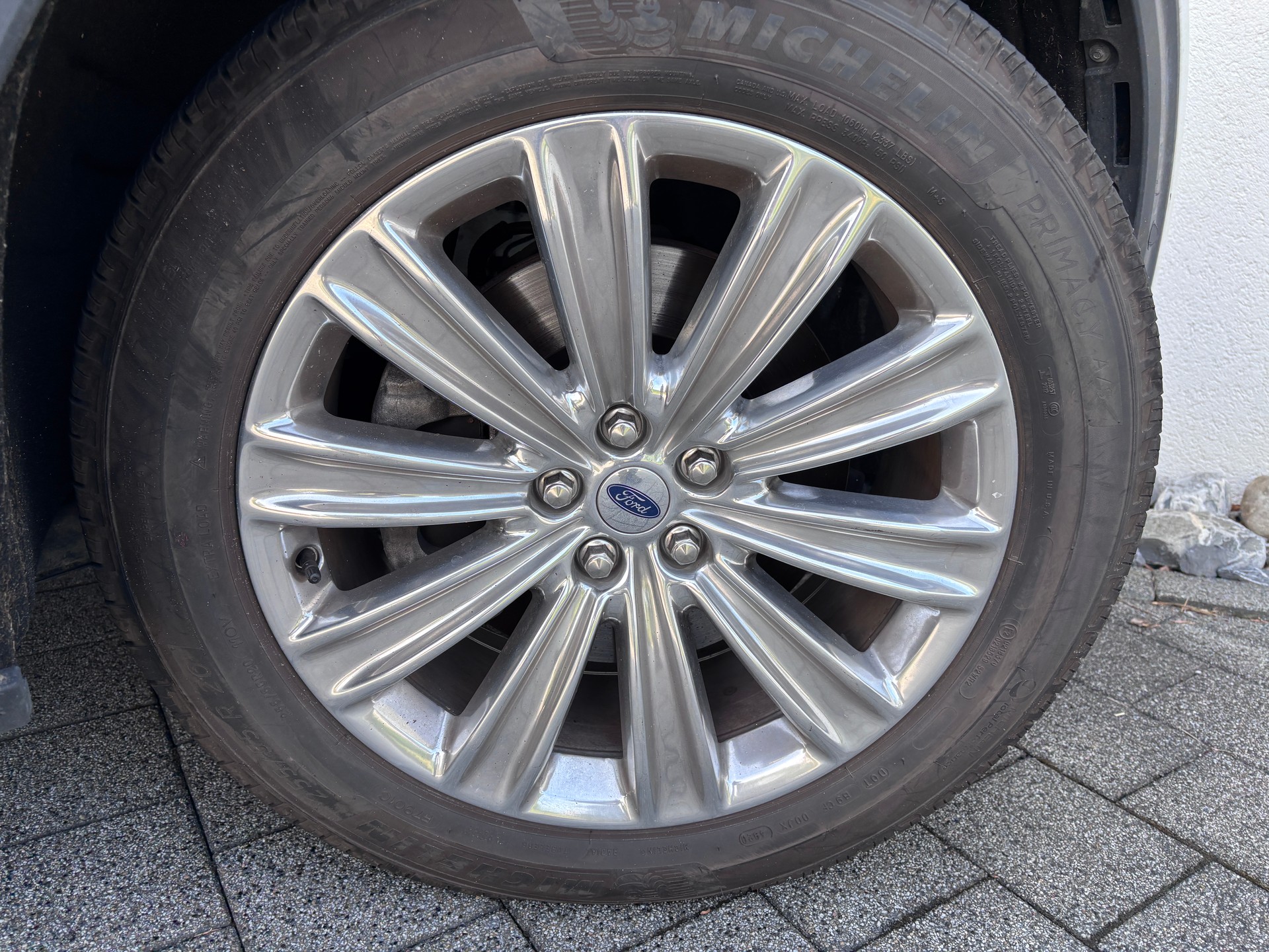 FORD 3.0 V6 Plug-in Hybrid Platinum-image-4
