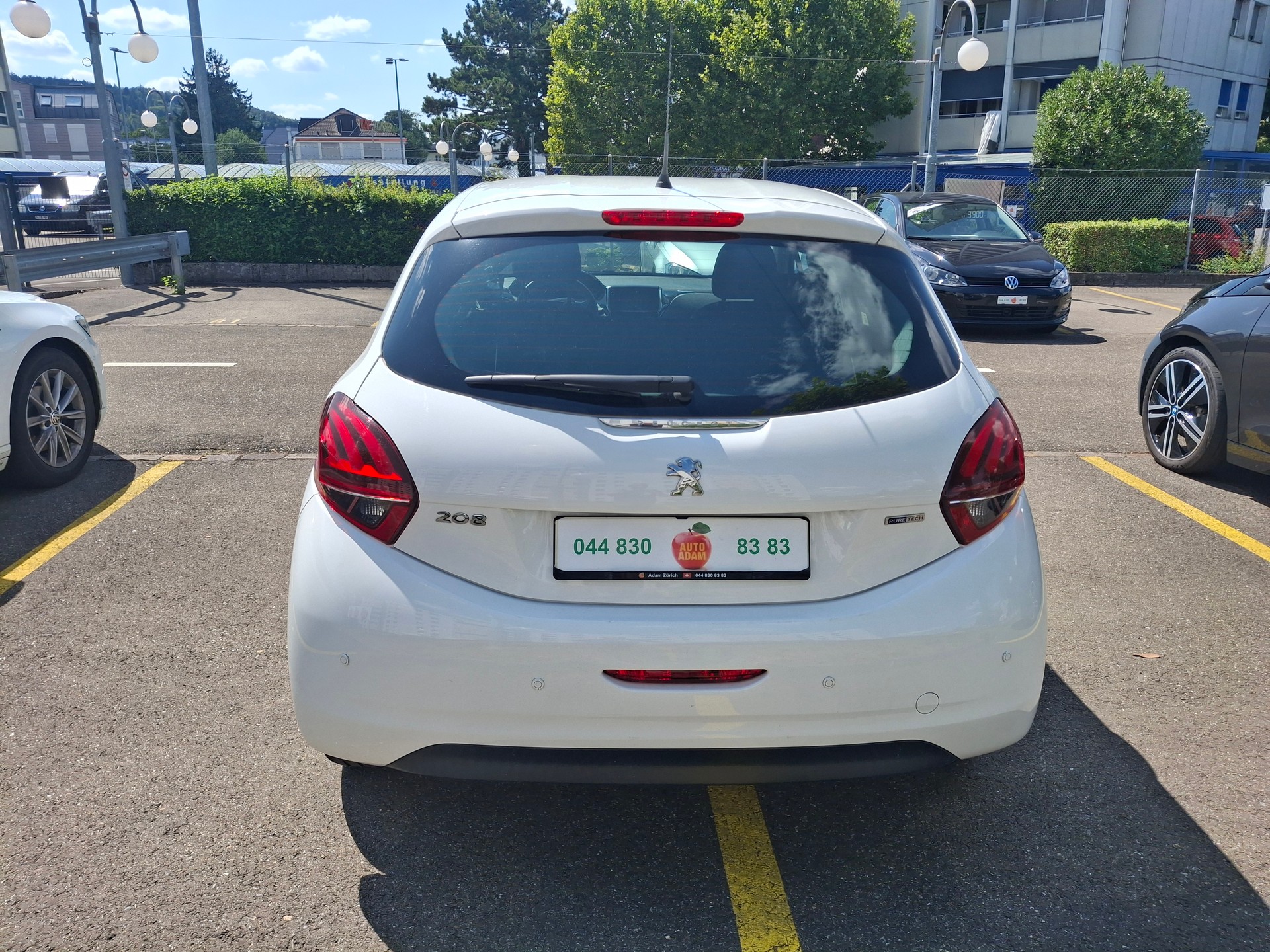 PEUGEOT 208 1.2 PureTech Style EAT6-image-20