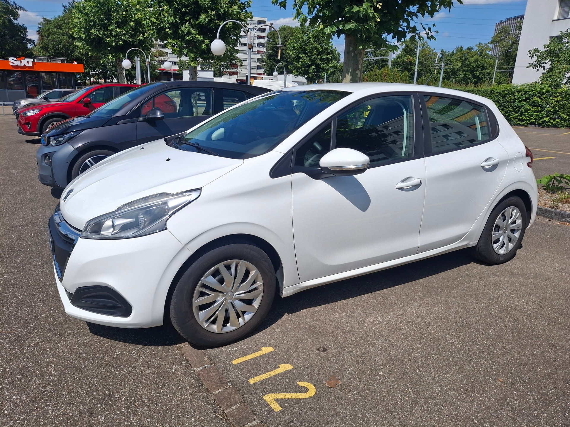 PEUGEOT 208 1.2 PureTech Style EAT6-image-22