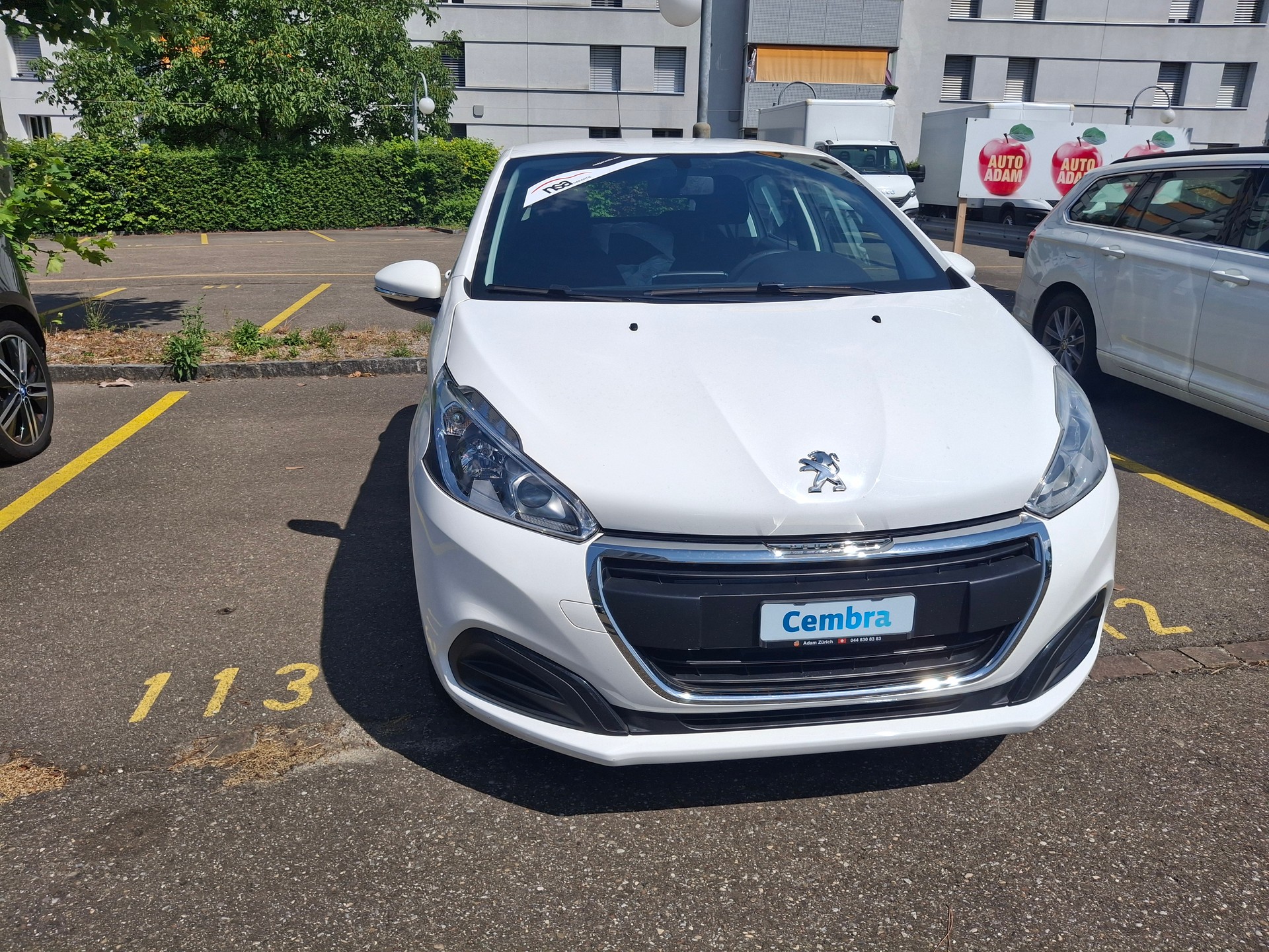 PEUGEOT 208 1.2 PureTech Style EAT6-image-15