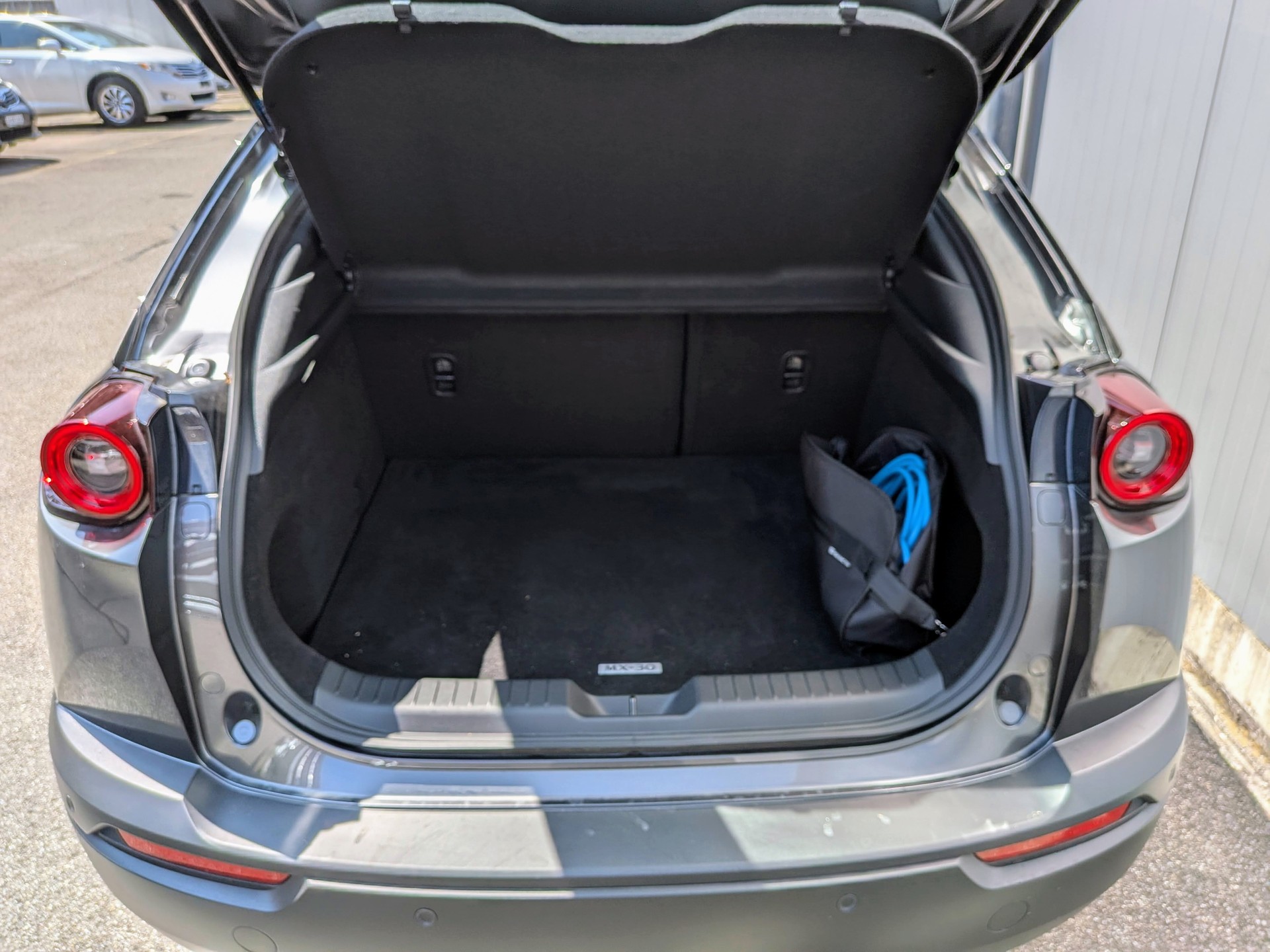 MAZDA MX-30 PHEV e-Skyactiv R-EV 170 Exclusive-Line-image-9