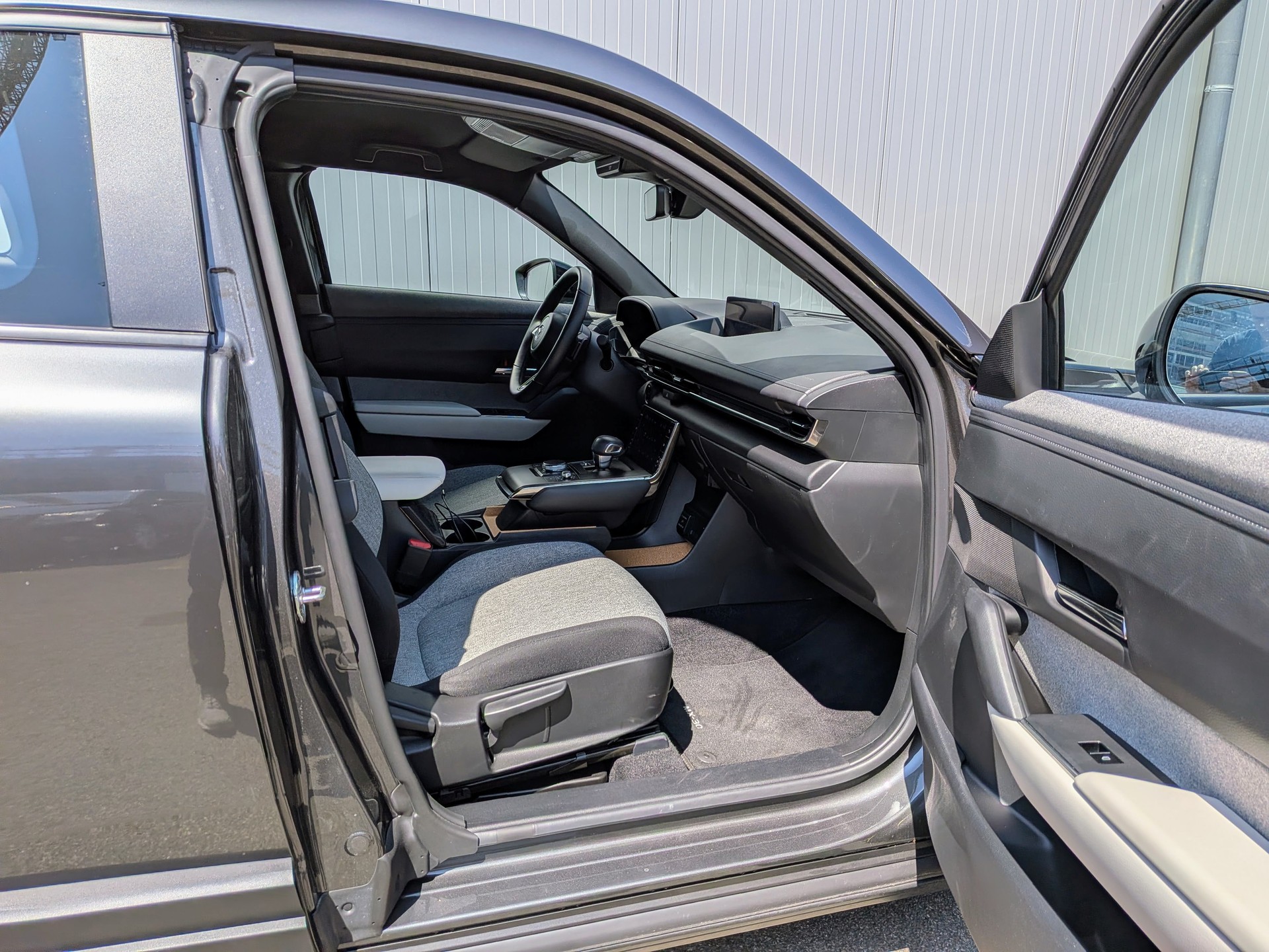 MAZDA MX-30 PHEV e-Skyactiv R-EV 170 Exclusive-Line-image-11