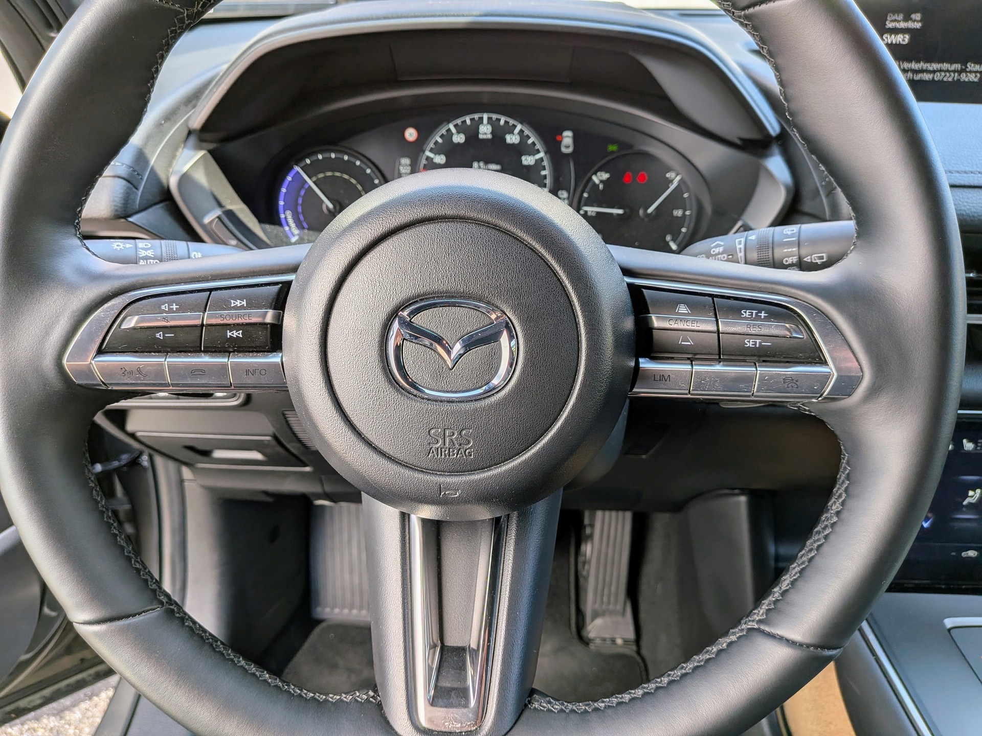 MAZDA MX-30 PHEV e-Skyactiv R-EV 170 Exclusive-Line-image-4