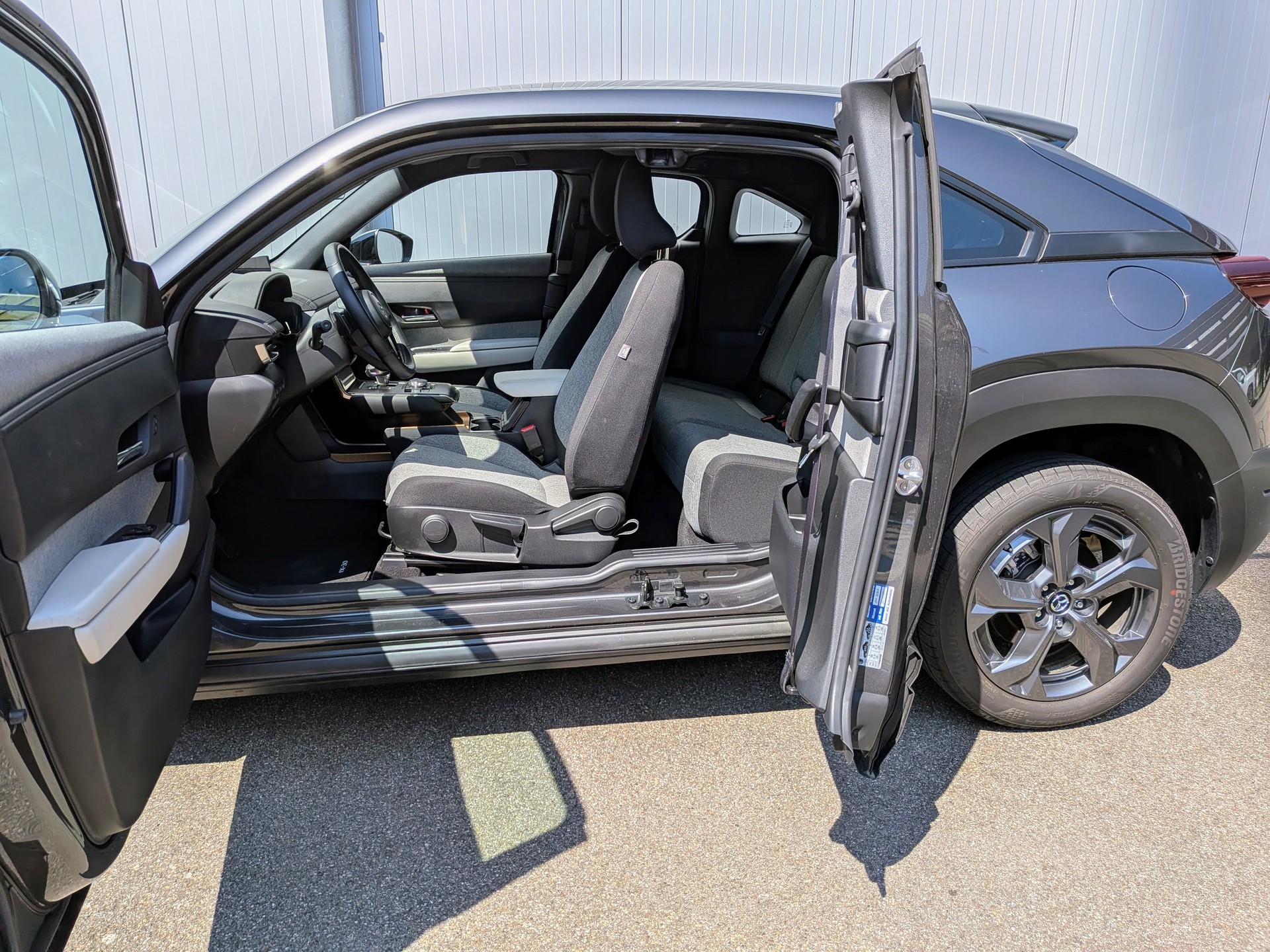 MAZDA MX-30 PHEV e-Skyactiv R-EV 170 Exclusive-Line-image-7