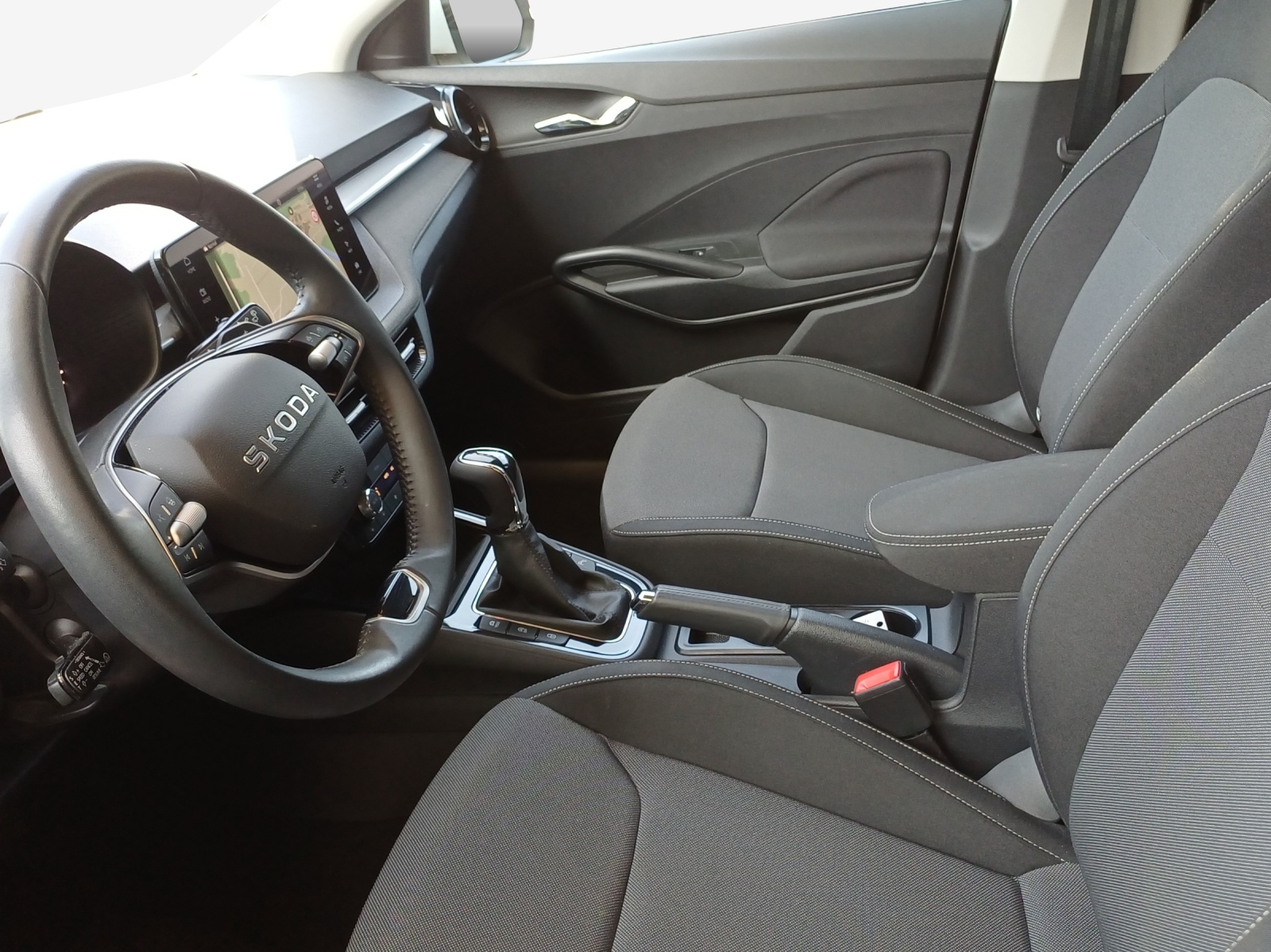 SKODA Fabia 1.0 TSI Selection DSG-image-7