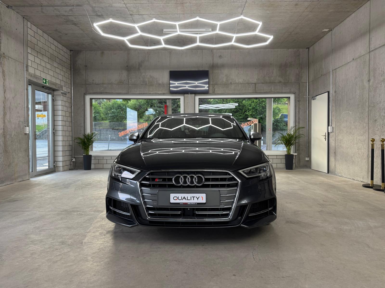 AUDI S3 Sportback 2.0 TFSI quattro S-tronic-showroom-element-1