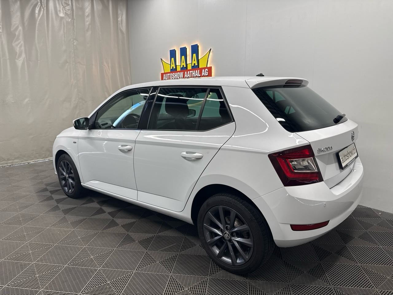 SKODA Fabia 1.0 TSI Ambition DSG-image-1