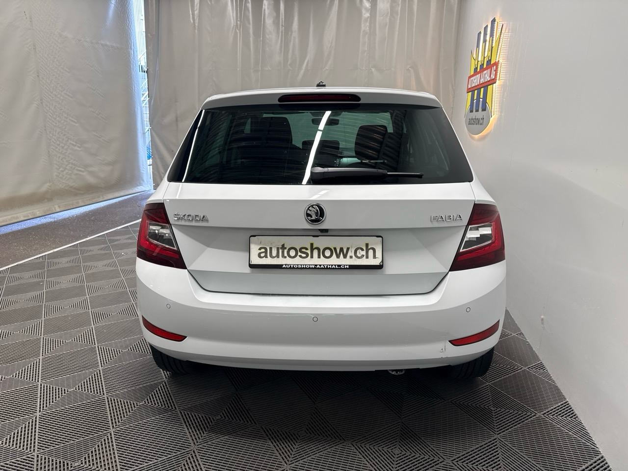 SKODA Fabia 1.0 TSI Ambition DSG-image-10
