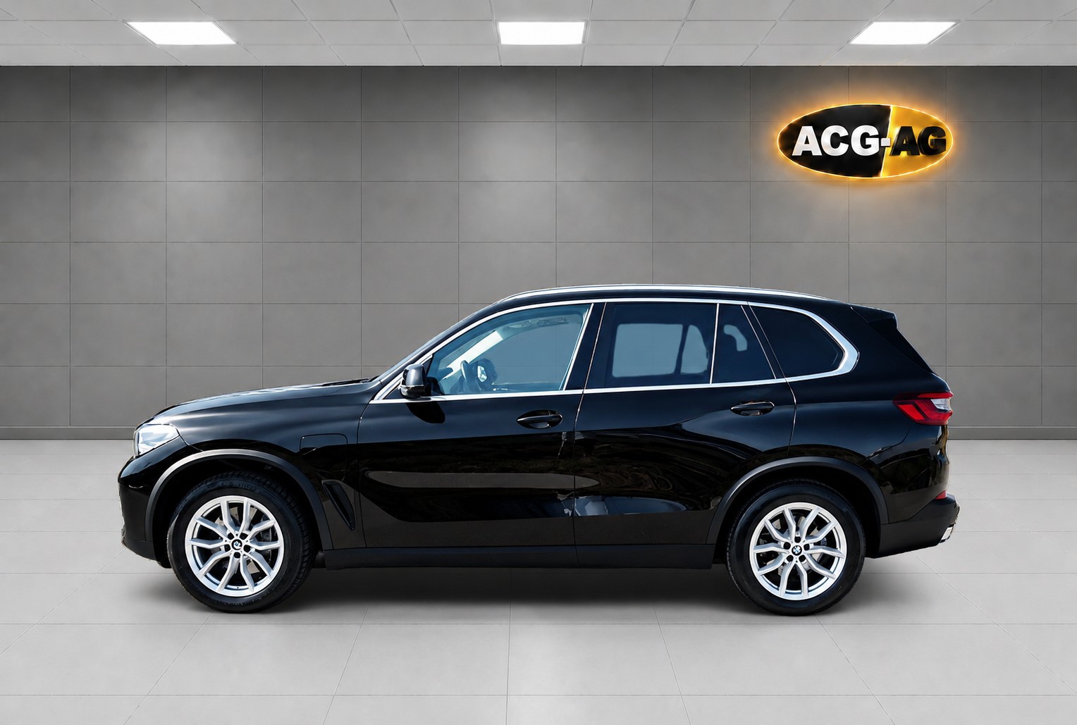 BMW X5 xDrive45e Steptronic ** 394 PS ** Voll-Leder ** Navi ** RF-Kamera 360° ** Anh-Kupplung ** Sitzmemory ** Modell 2021 **-image-3