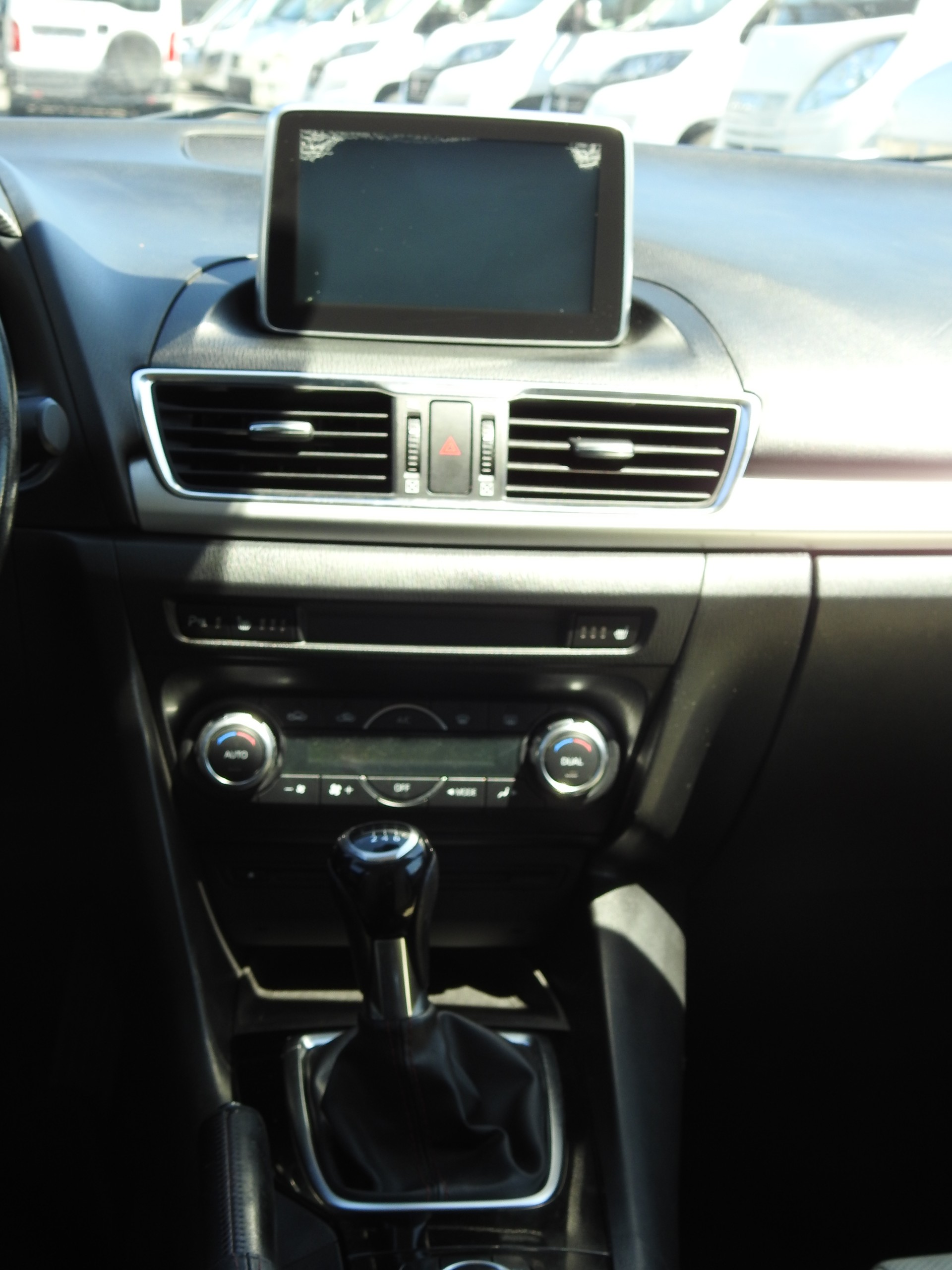 MAZDA 3 2.2 SkyD 150 HB-image-17