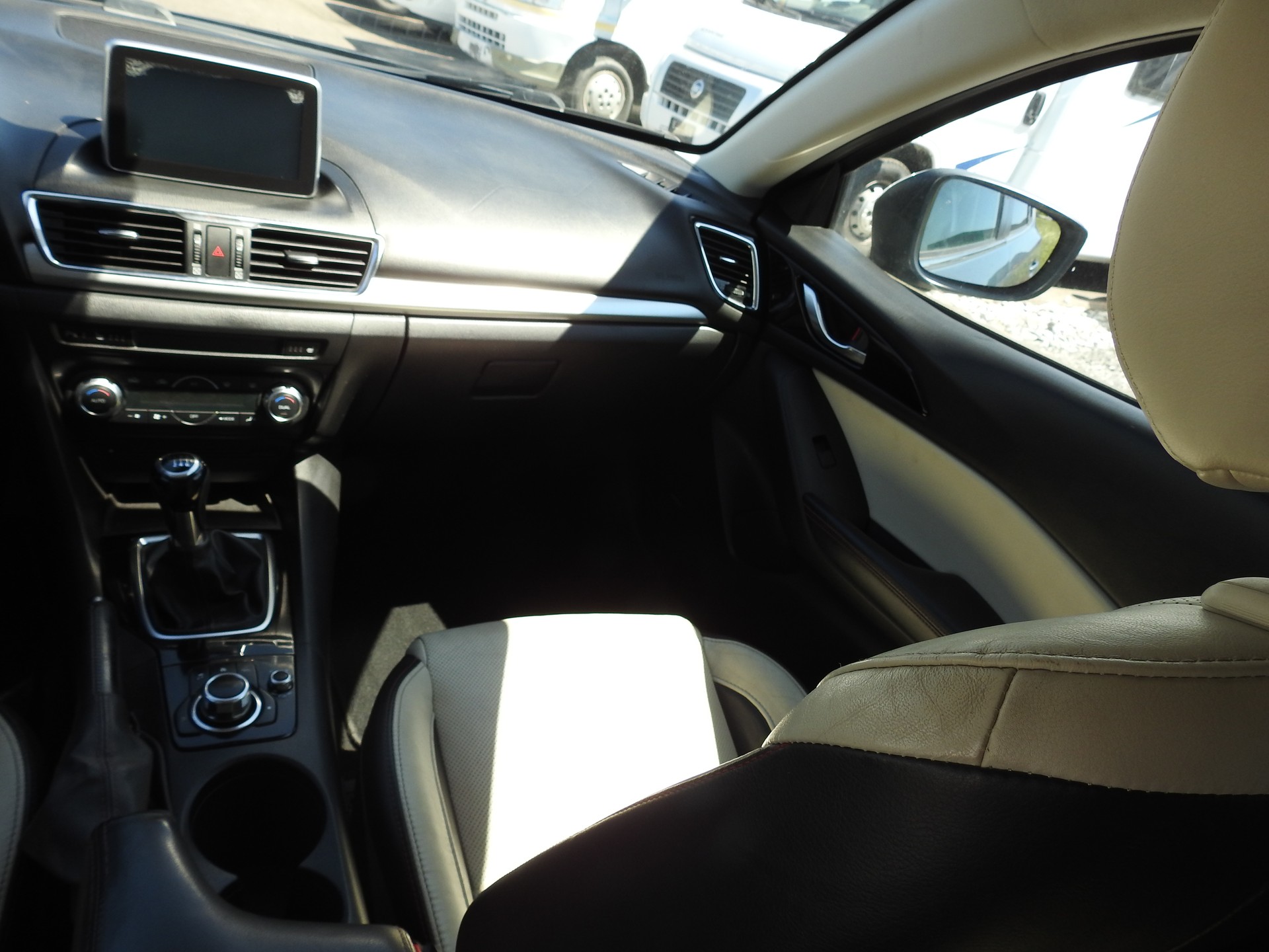 MAZDA 3 2.2 SkyD 150 HB-image-18