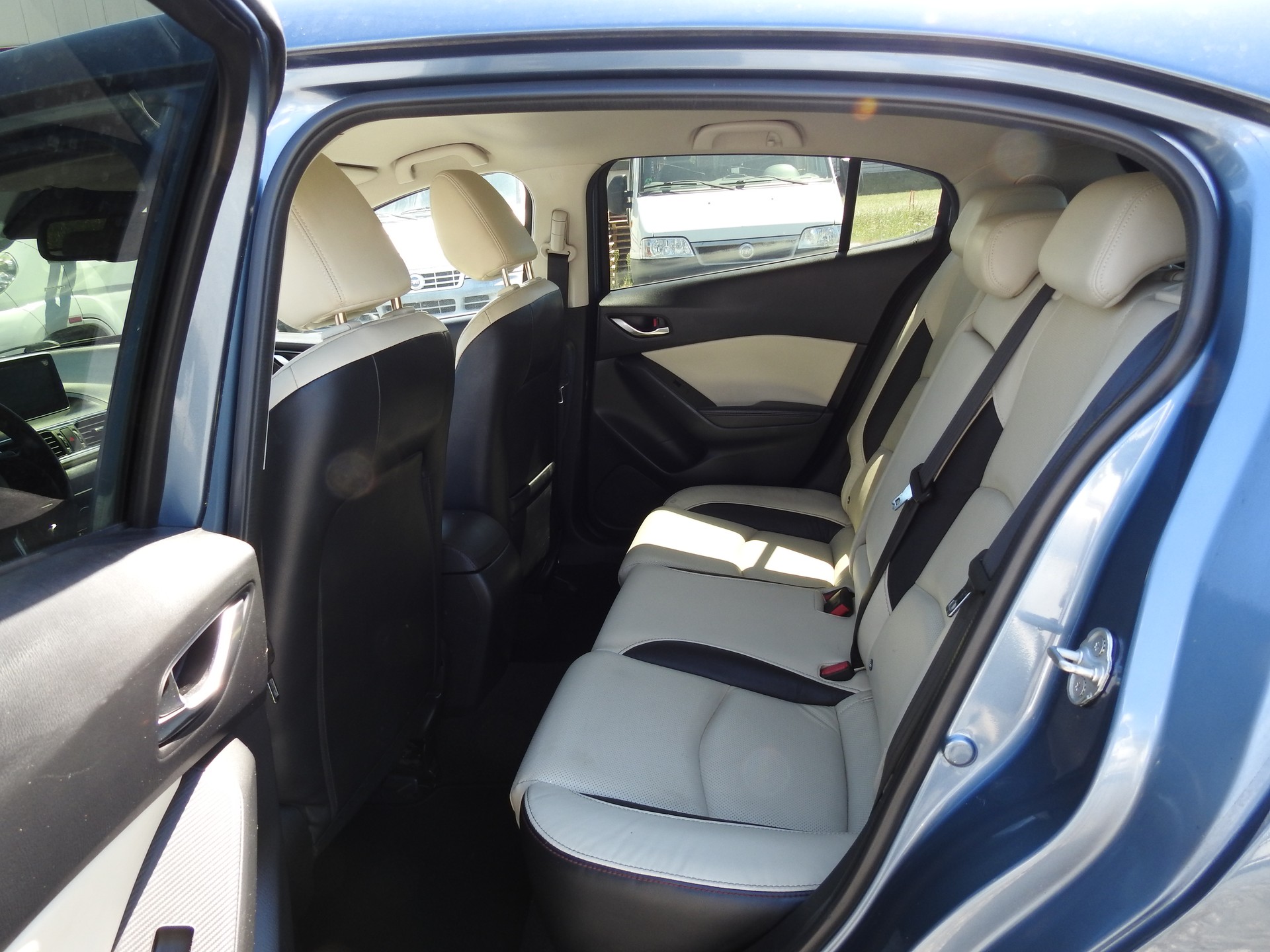 MAZDA 3 2.2 SkyD 150 HB-image-14