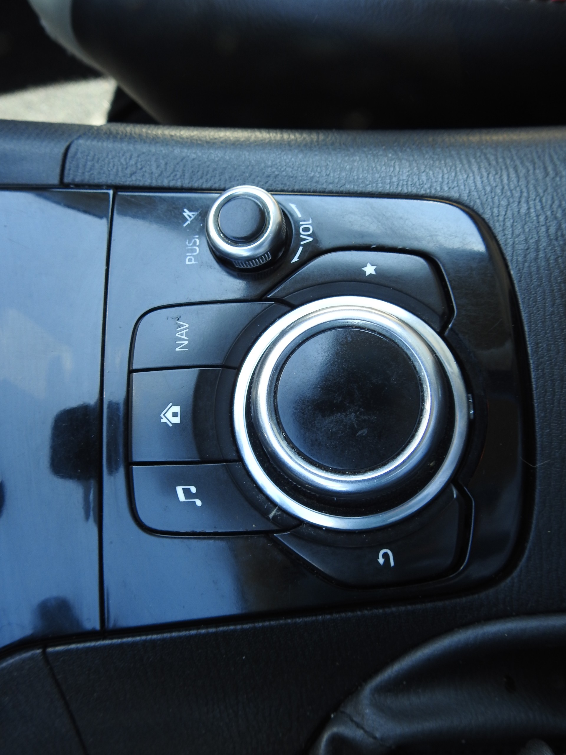 MAZDA 3 2.2 SkyD 150 HB-image-21