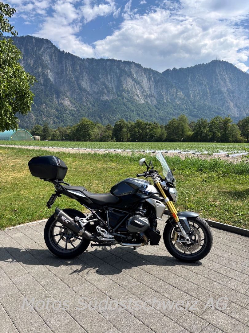 BMW R1250R
