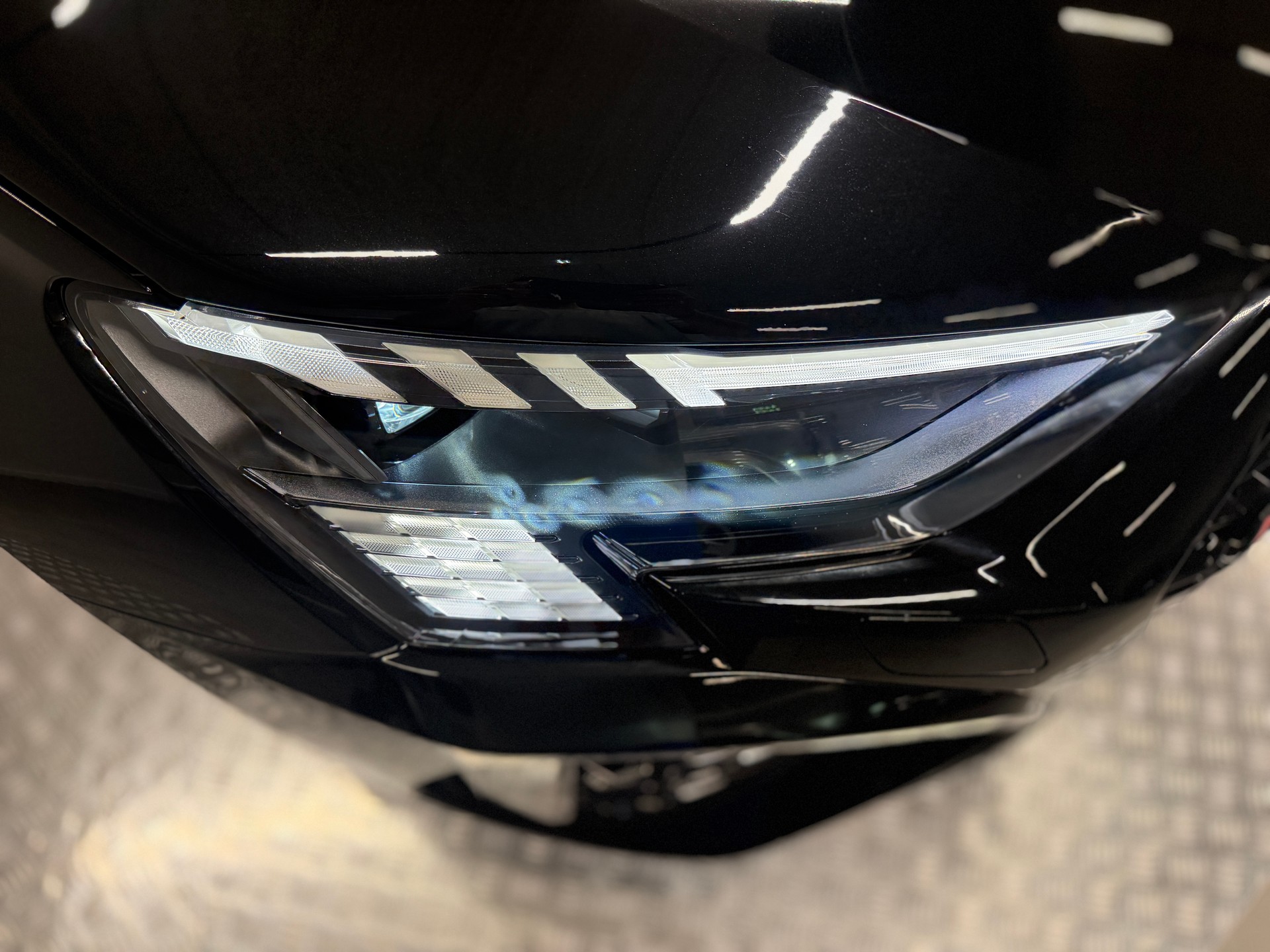 AUDI RS3 Sportback 2.5 TSI quattro S-tronic-image-23