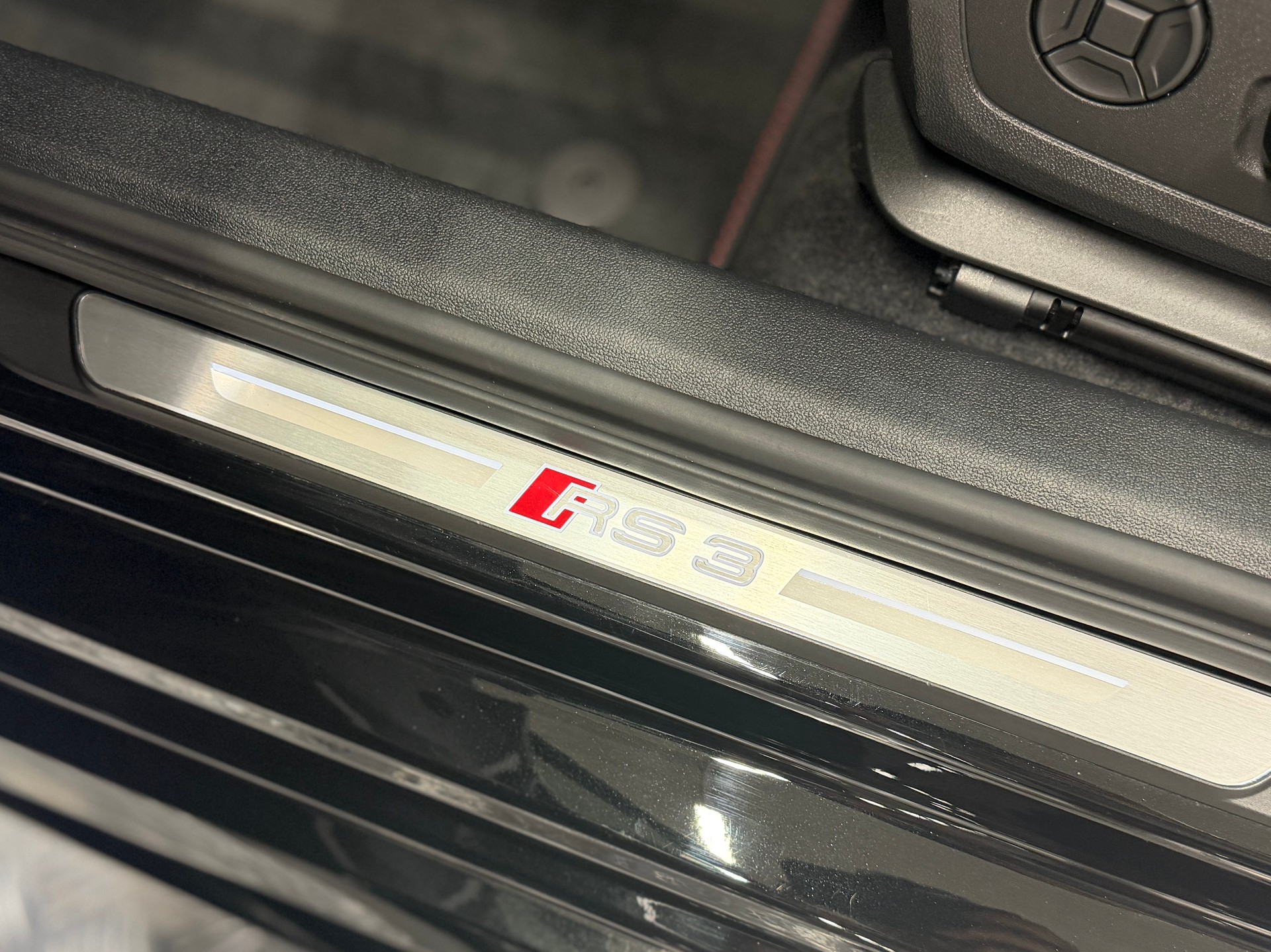 AUDI RS3 Sportback 2.5 TSI quattro S-tronic-image-14