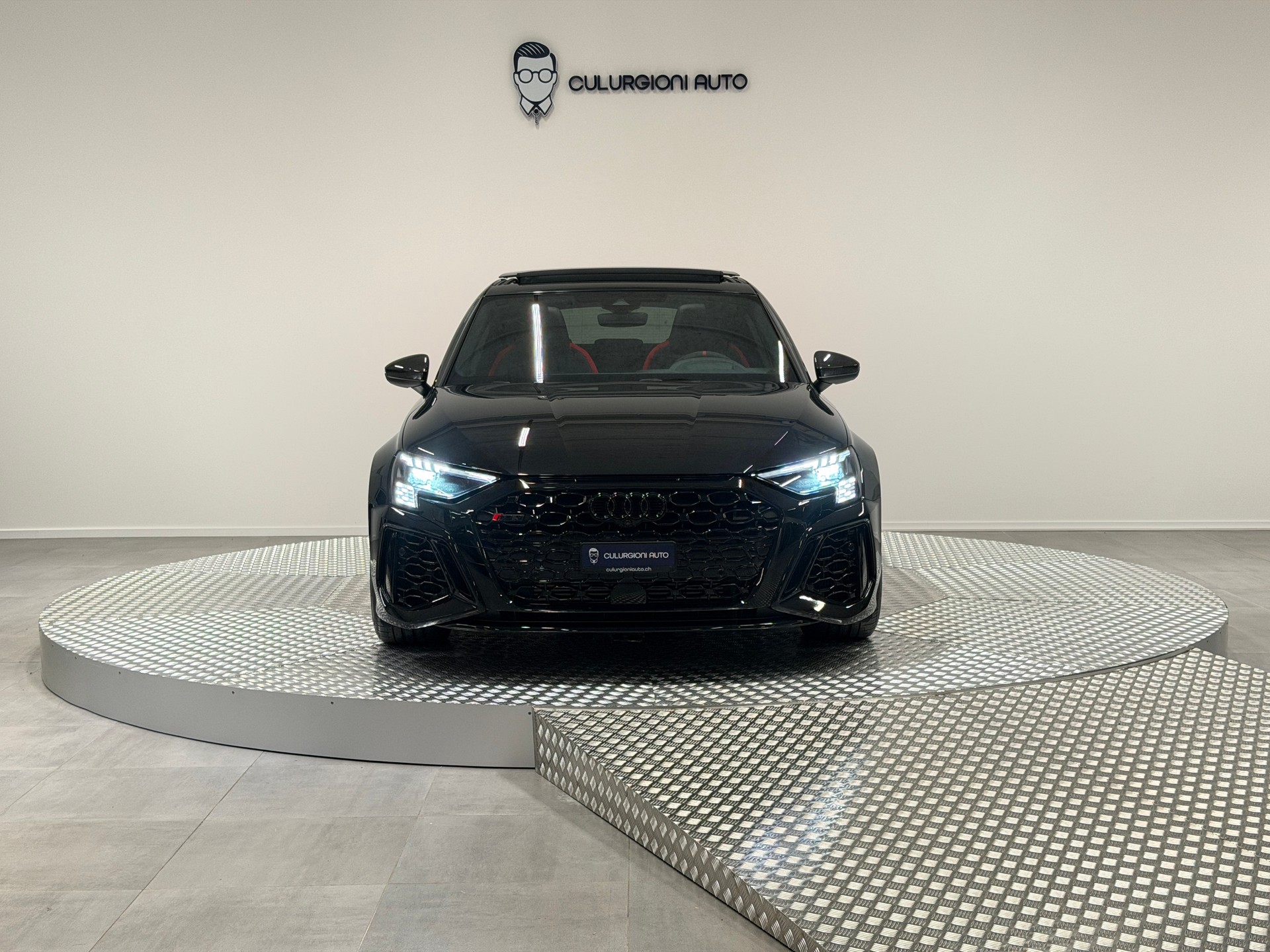 AUDI RS3 Sportback 2.5 TSI quattro S-tronic-image-1