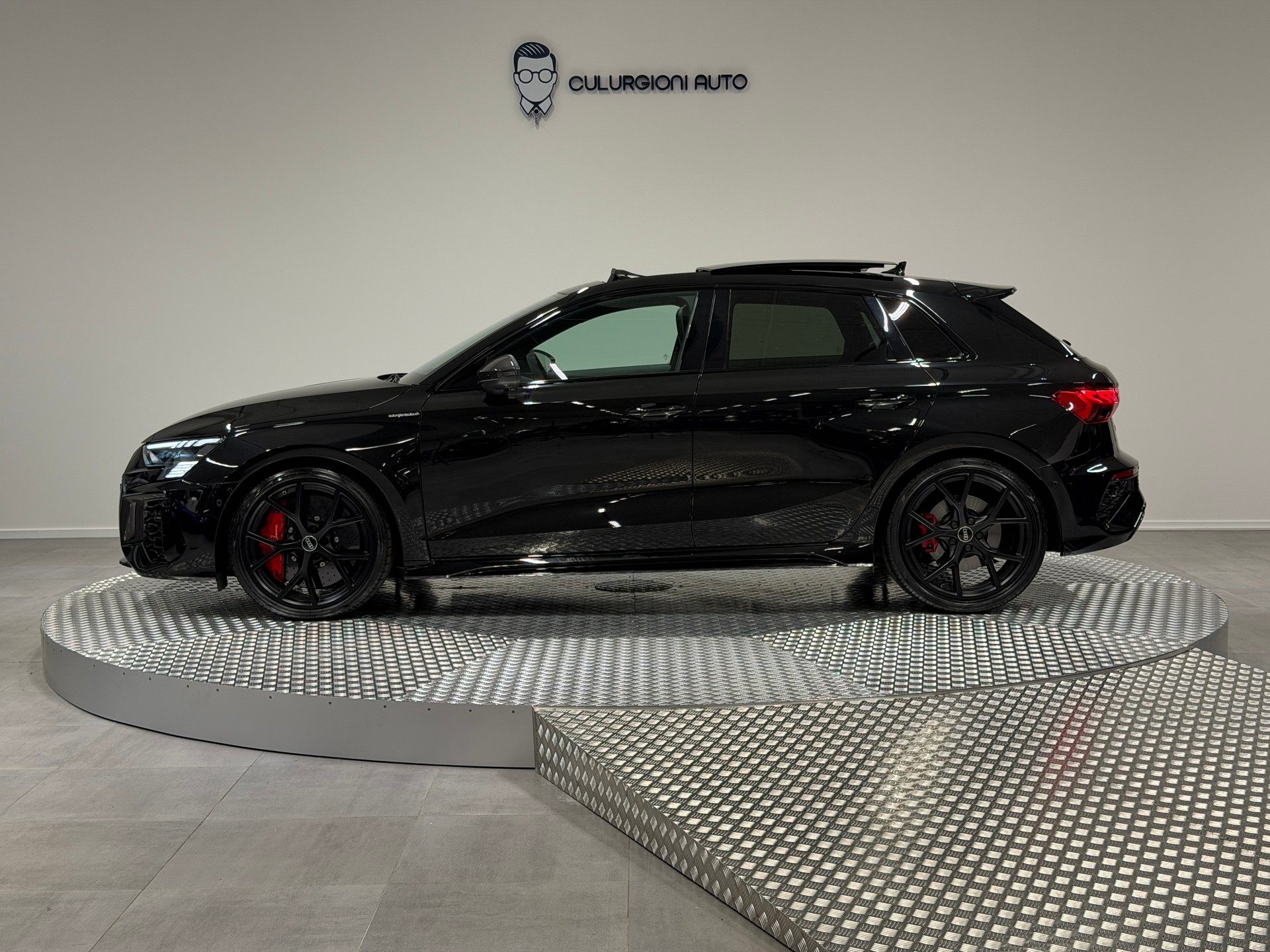 AUDI RS3 Sportback 2.5 TSI quattro S-tronic-image-7