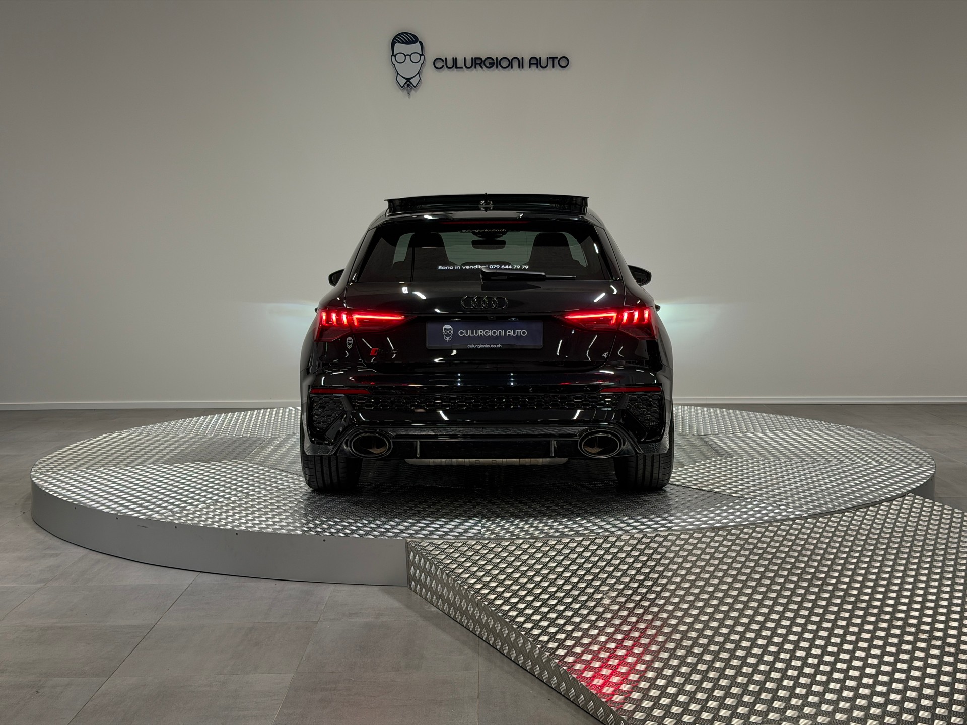 AUDI RS3 Sportback 2.5 TSI quattro S-tronic-image-5