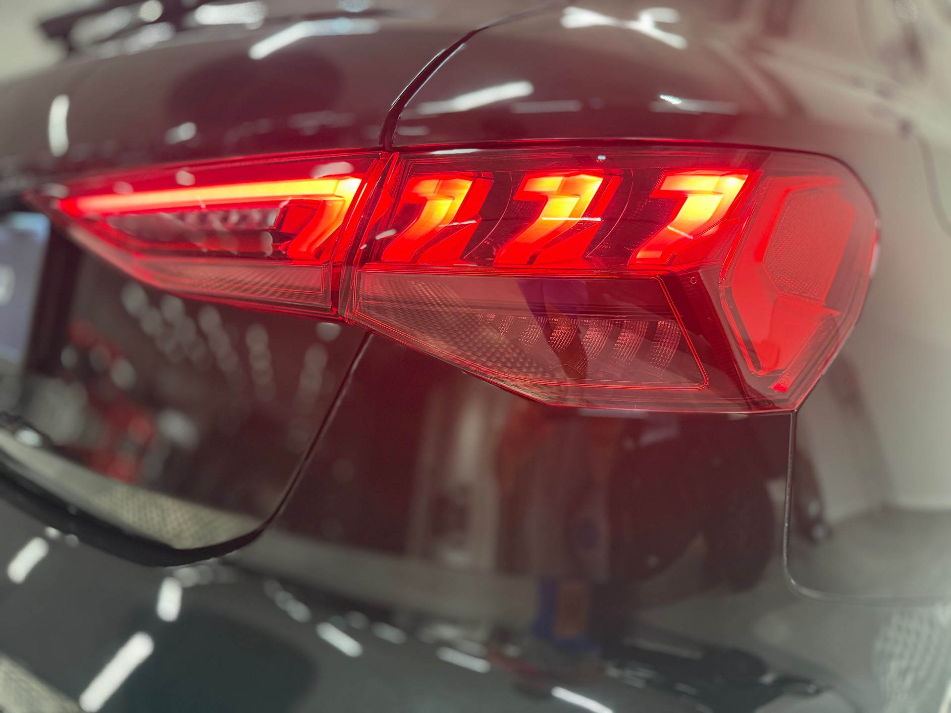 AUDI RS3 Sportback 2.5 TSI quattro S-tronic-image-22