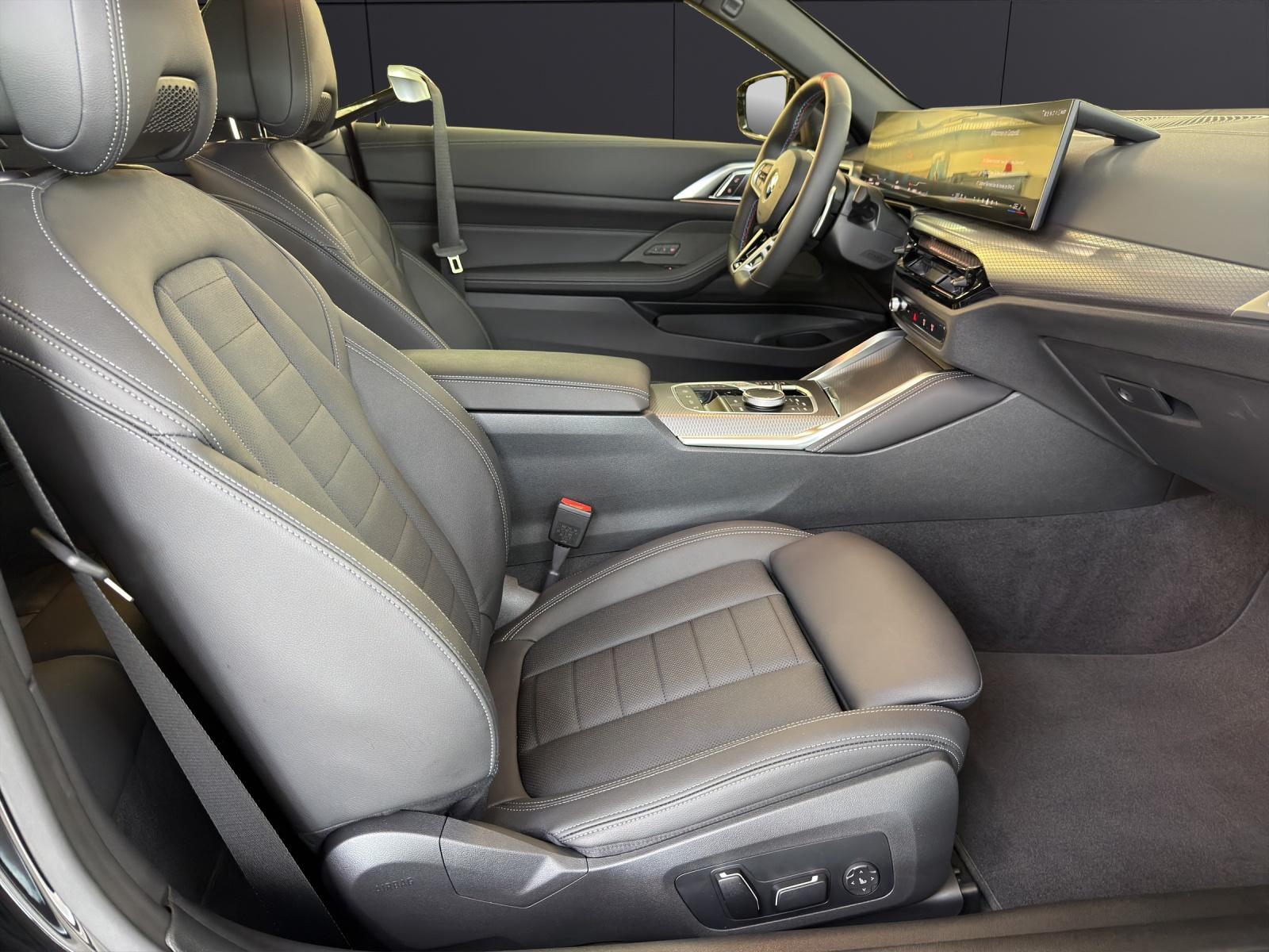 BMW M440i xDrive Cabrio-image-14