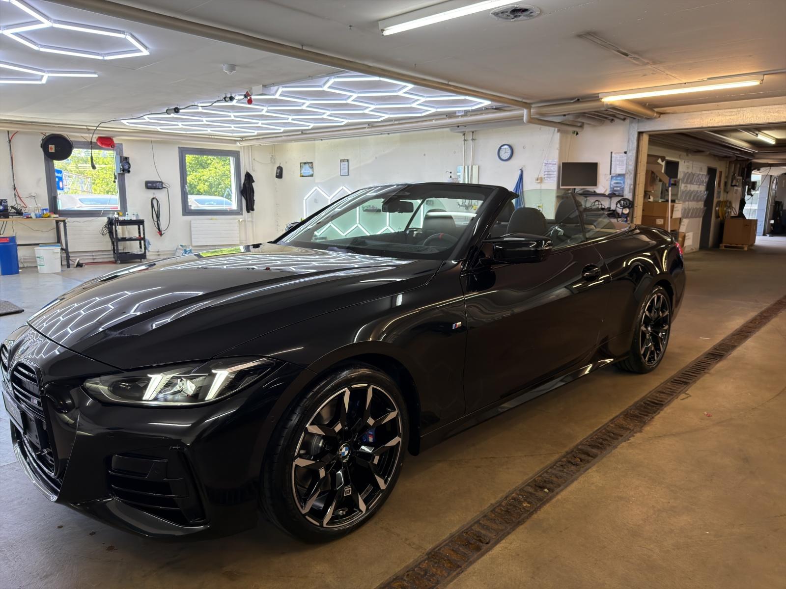 BMW M440i xDrive Cabrio-image-23