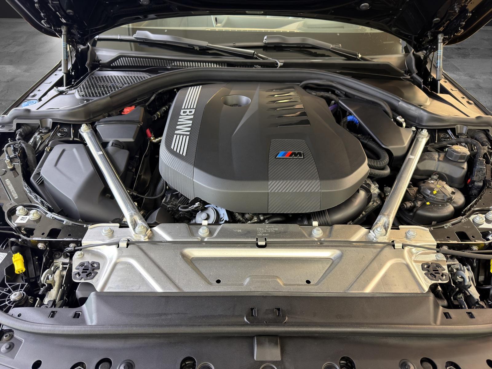 BMW M440i xDrive Cabrio-image-22