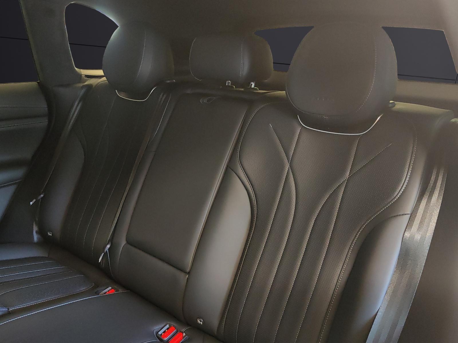 XPENG G9 Performance AWD-image-12