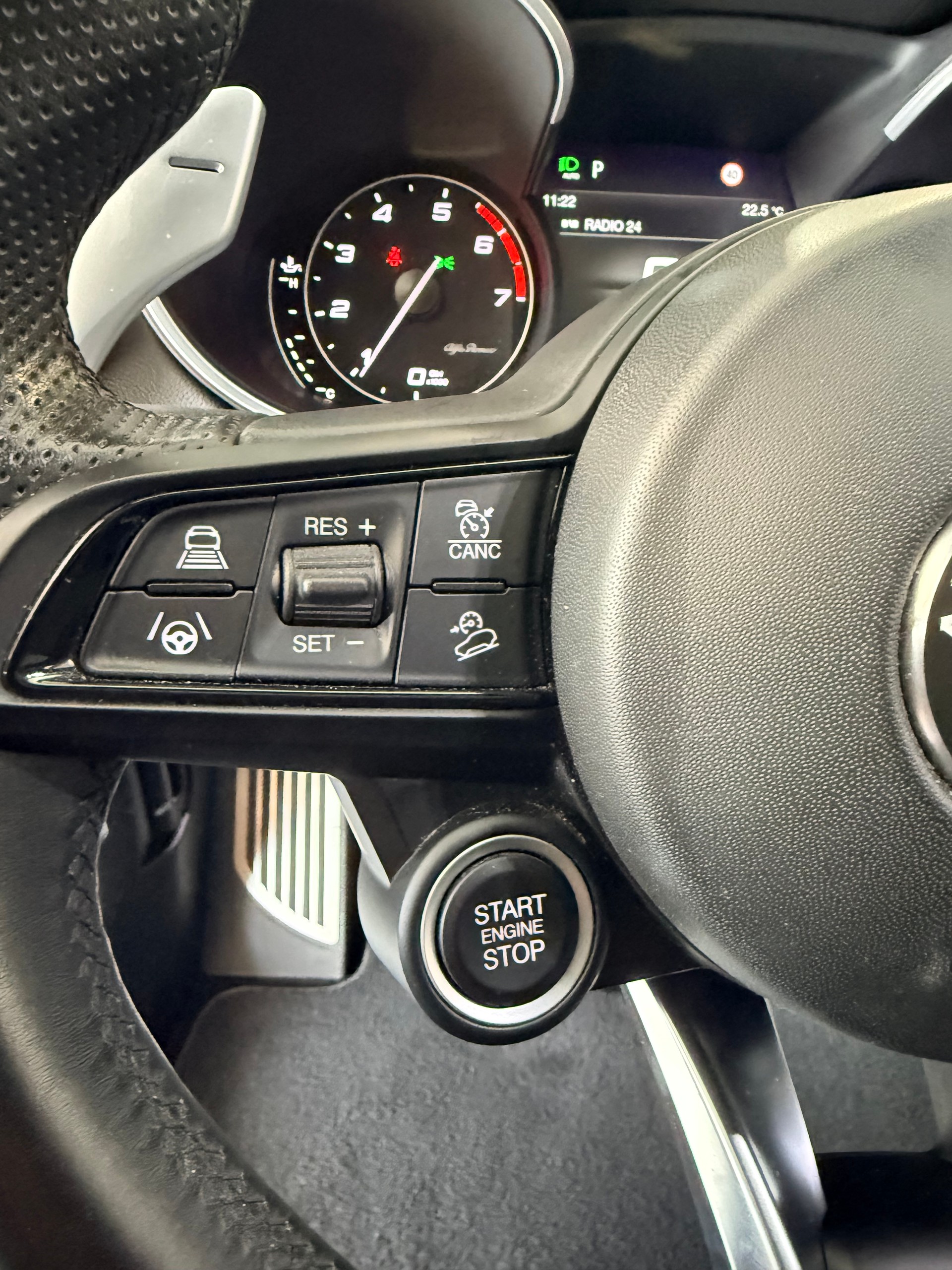 ALFA ROMEO Stelvio 2.0 Veloce Q4 Automatic-image-11