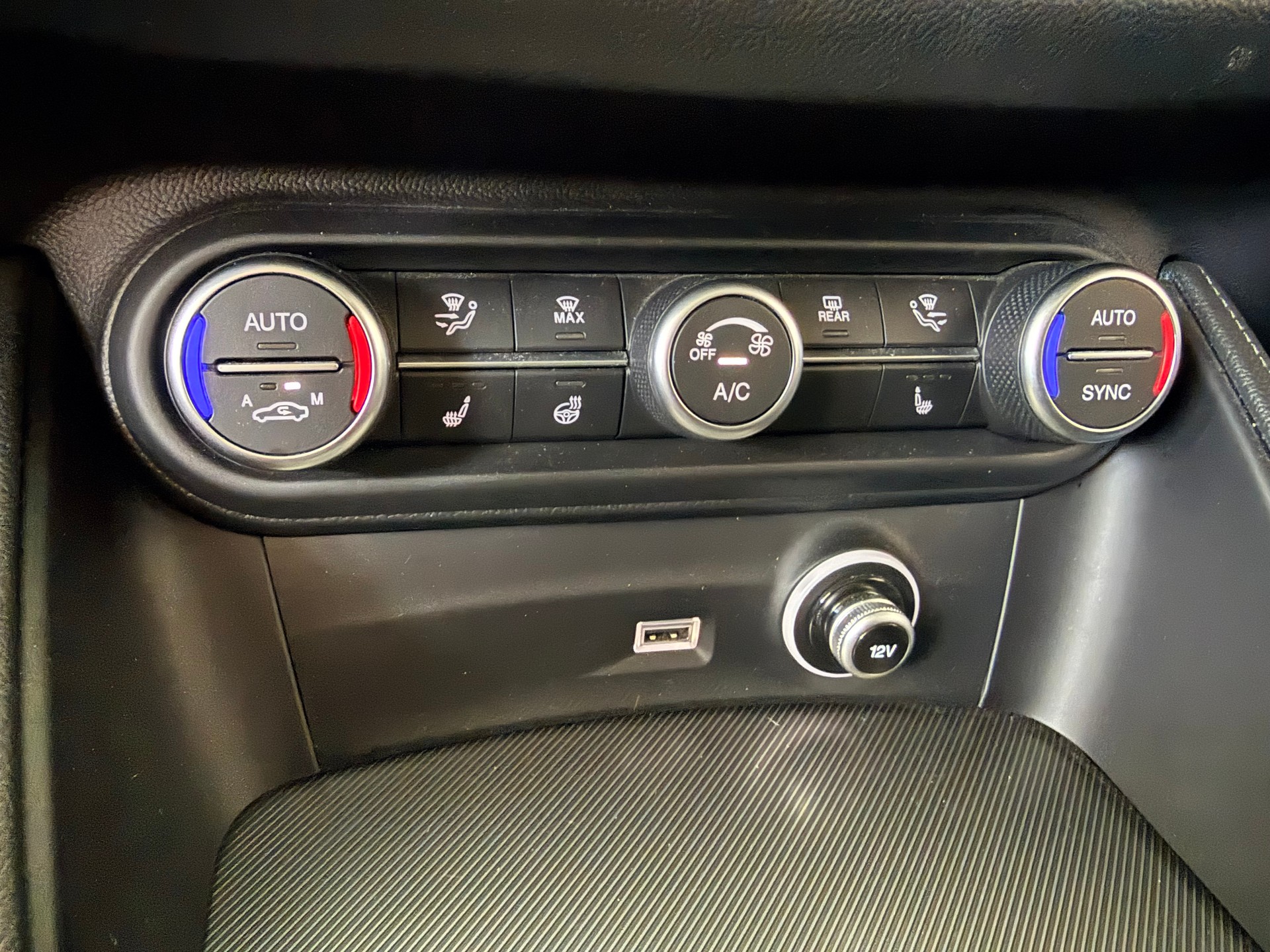 ALFA ROMEO Stelvio 2.0 Veloce Q4 Automatic-image-15