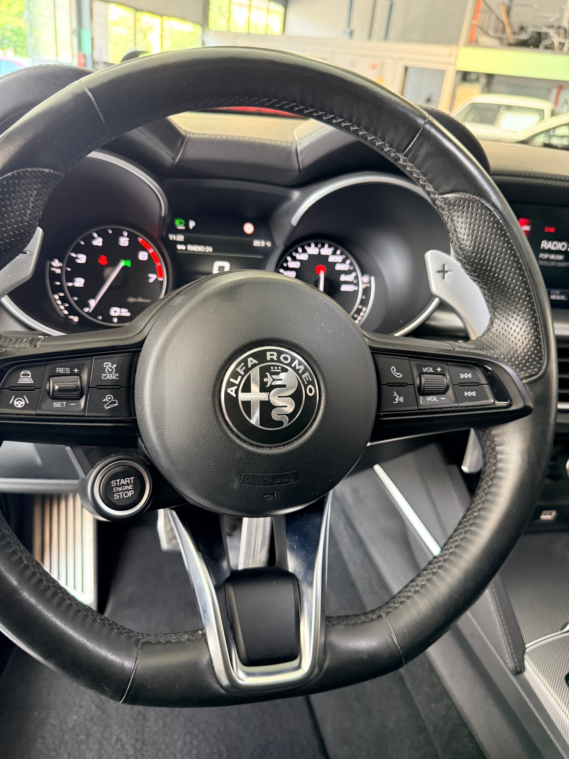 ALFA ROMEO Stelvio 2.0 Veloce Q4 Automatic-image-10