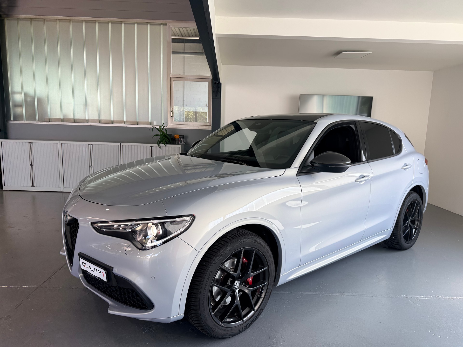 ALFA ROMEO Stelvio 2.0 Veloce Q4 Automatic-image-3