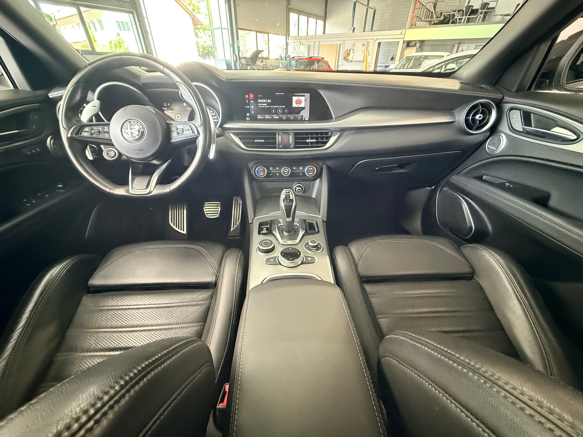 ALFA ROMEO Stelvio 2.0 Veloce Q4 Automatic-image-9