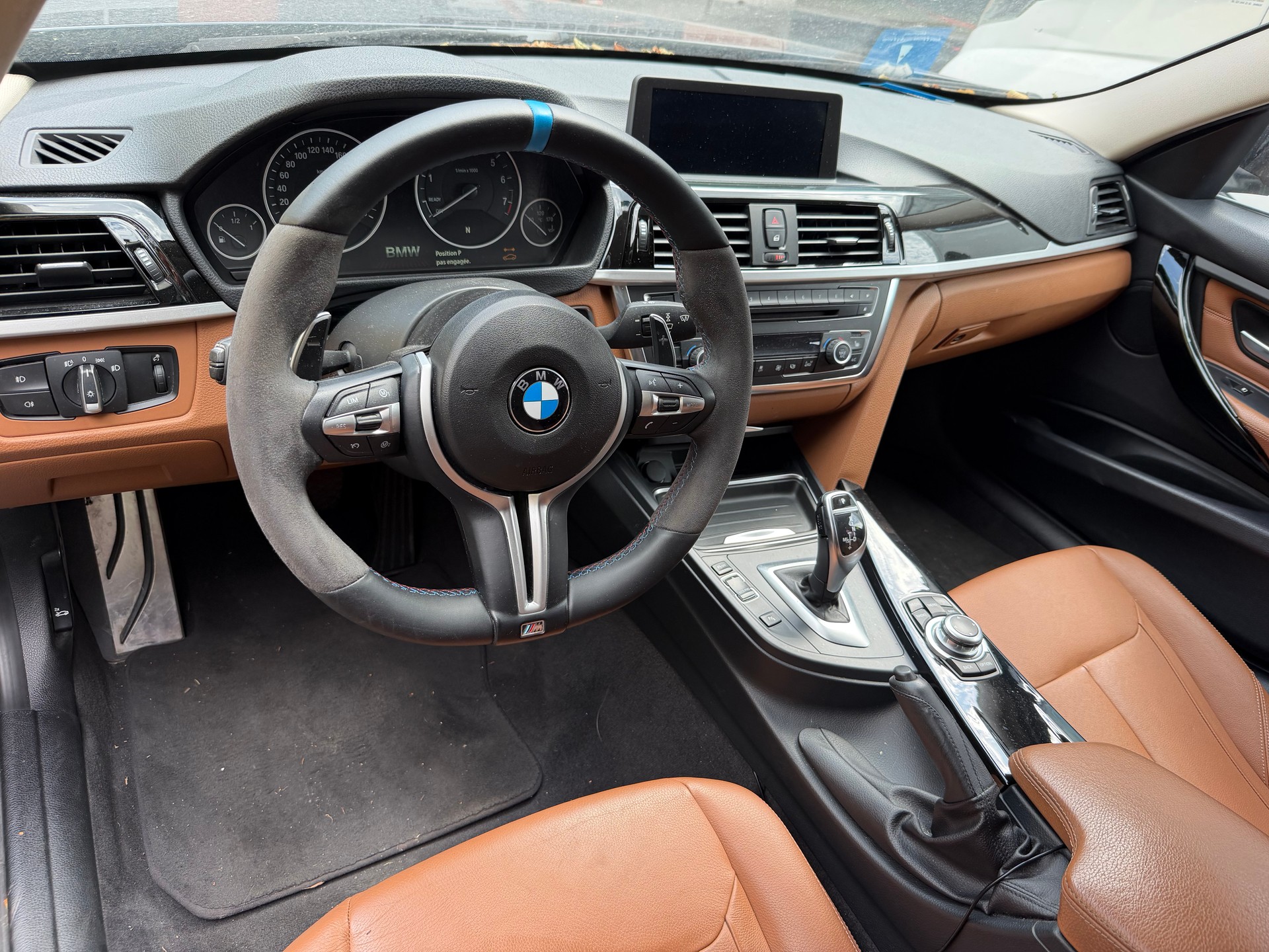 BMW 320i xDrive Sport Line Steptronic-image-3