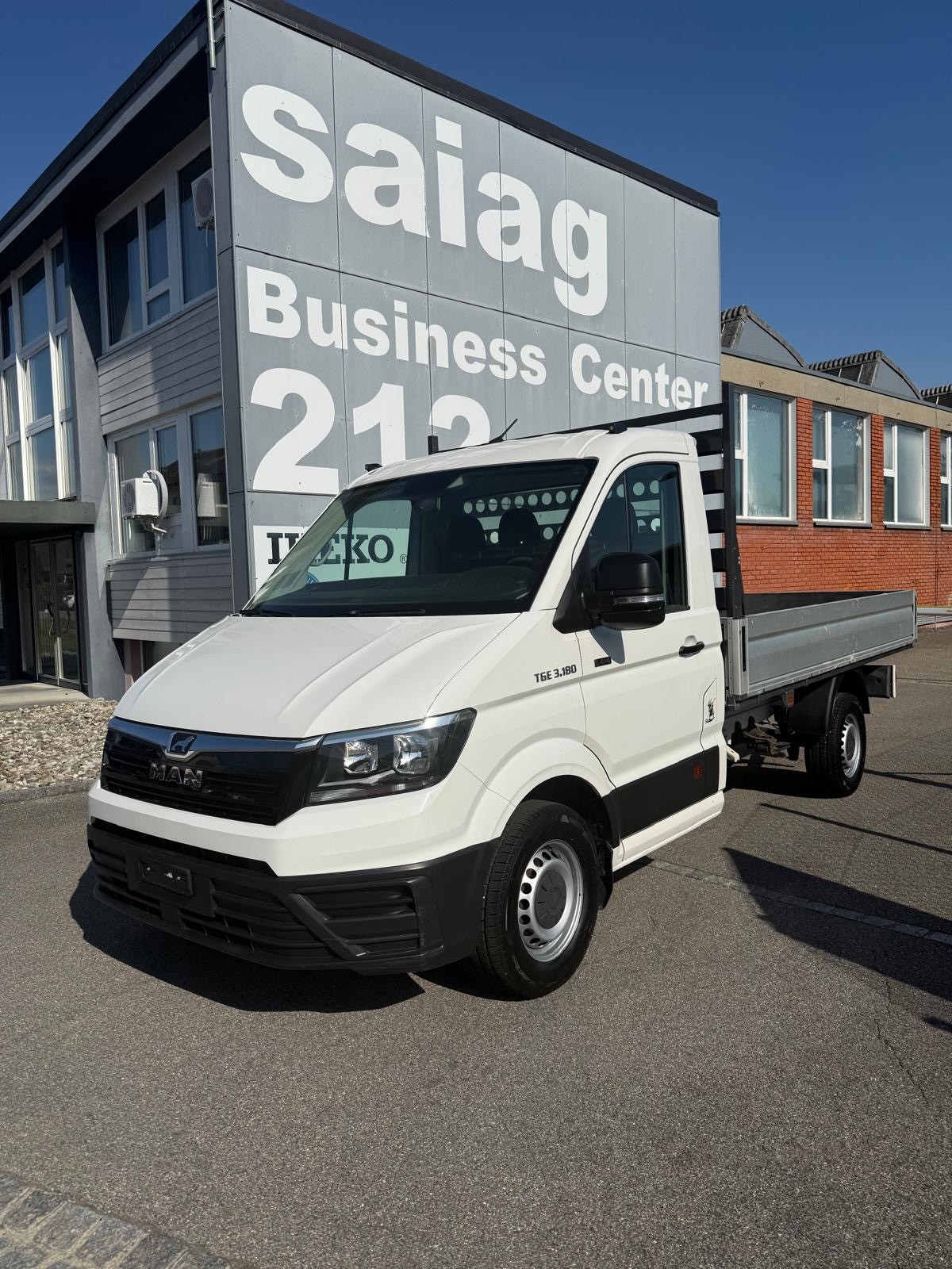 MAN TGE 3.180 4x4 Lang-image-3
