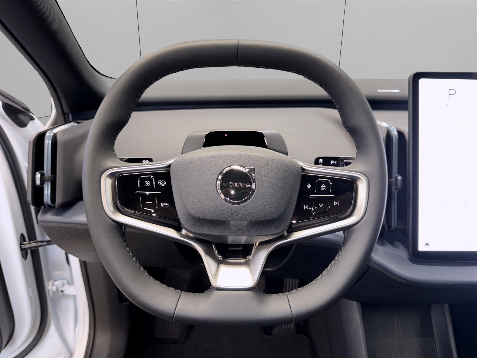 VOLVO EX30 E60 Twin Ultra Performance AWD-image-8