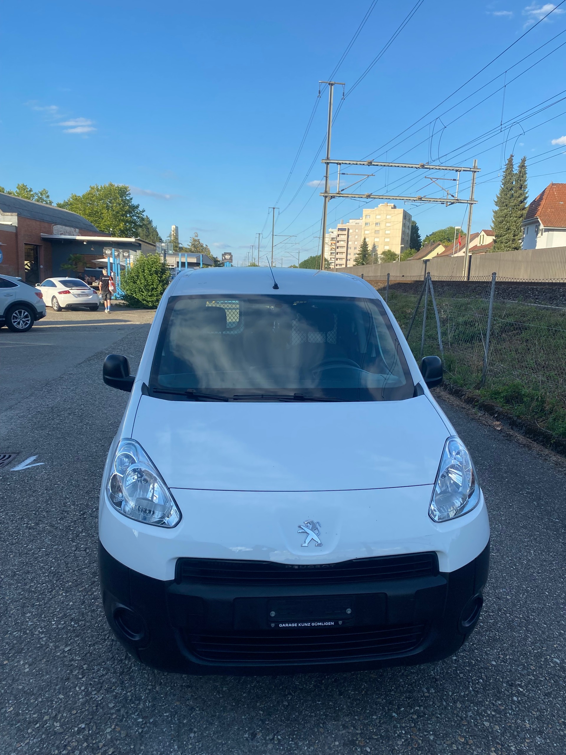 PEUGEOT Partner 1.6 e-HDI Urban Pack-image-3