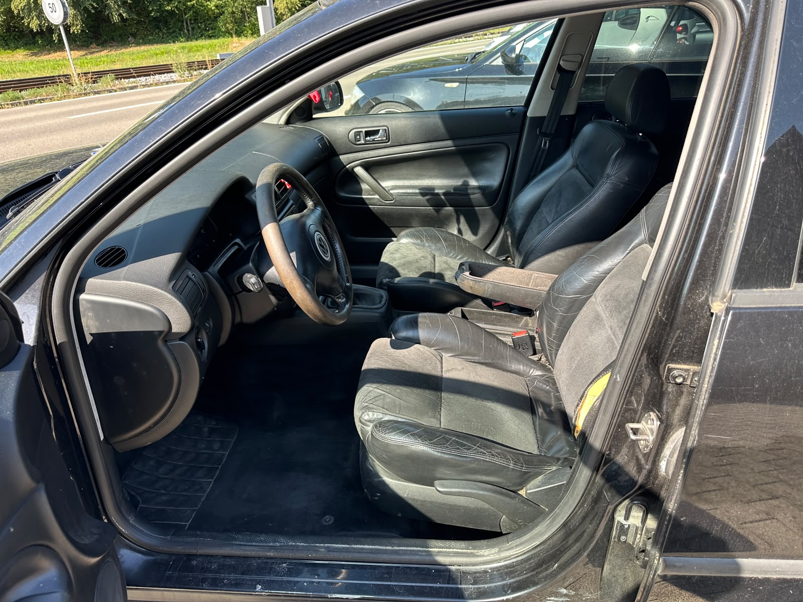 VW Passat Variant 1.8 T Comfortline-image-10