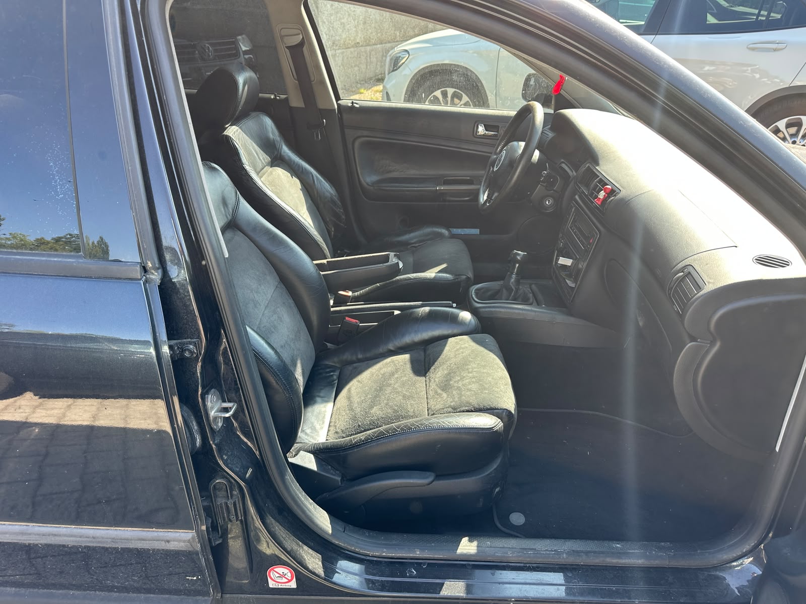 VW Passat Variant 1.8 T Comfortline-image-13