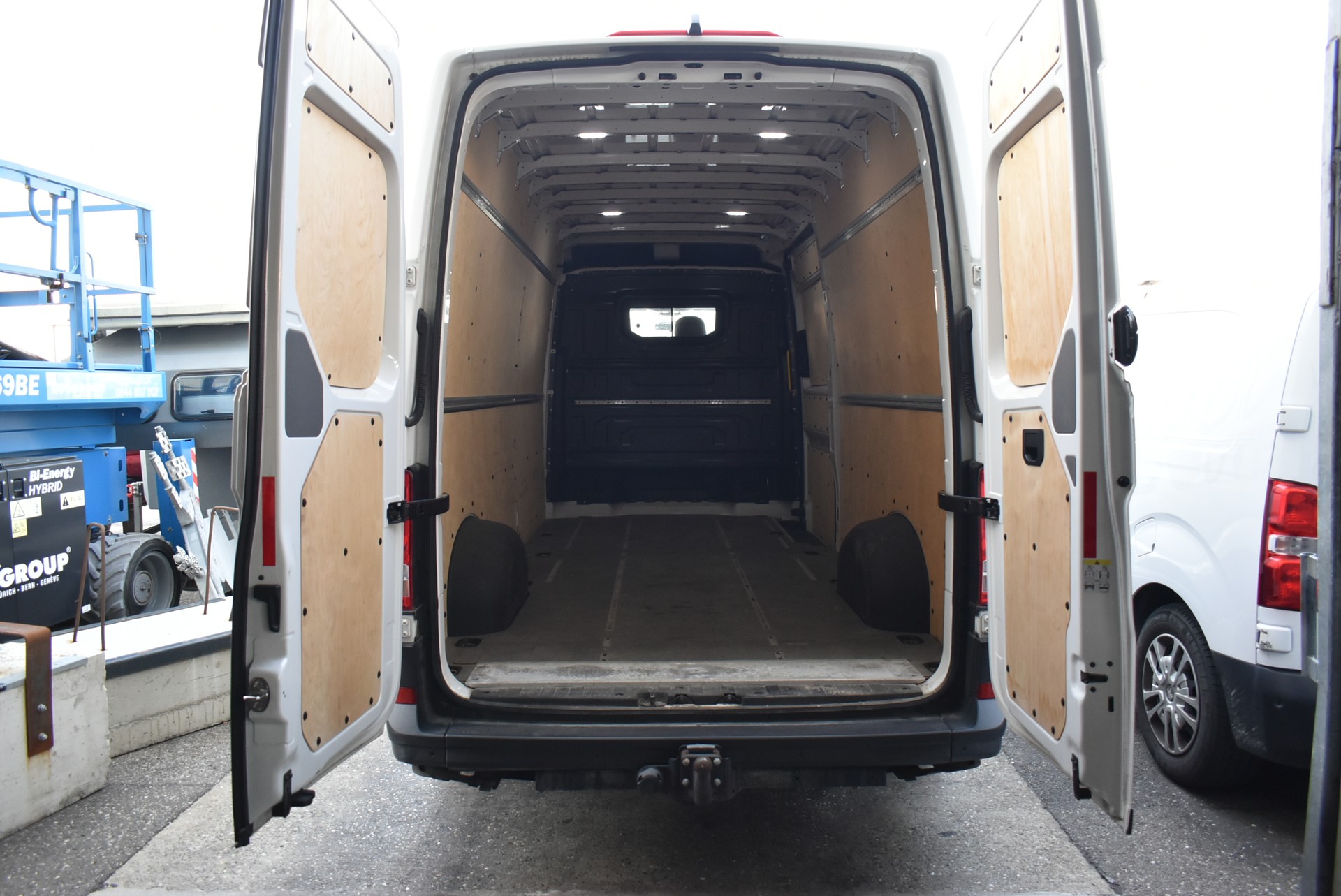 VW Crafter 35 2.0 BiTDI Entry L3 A-image-1